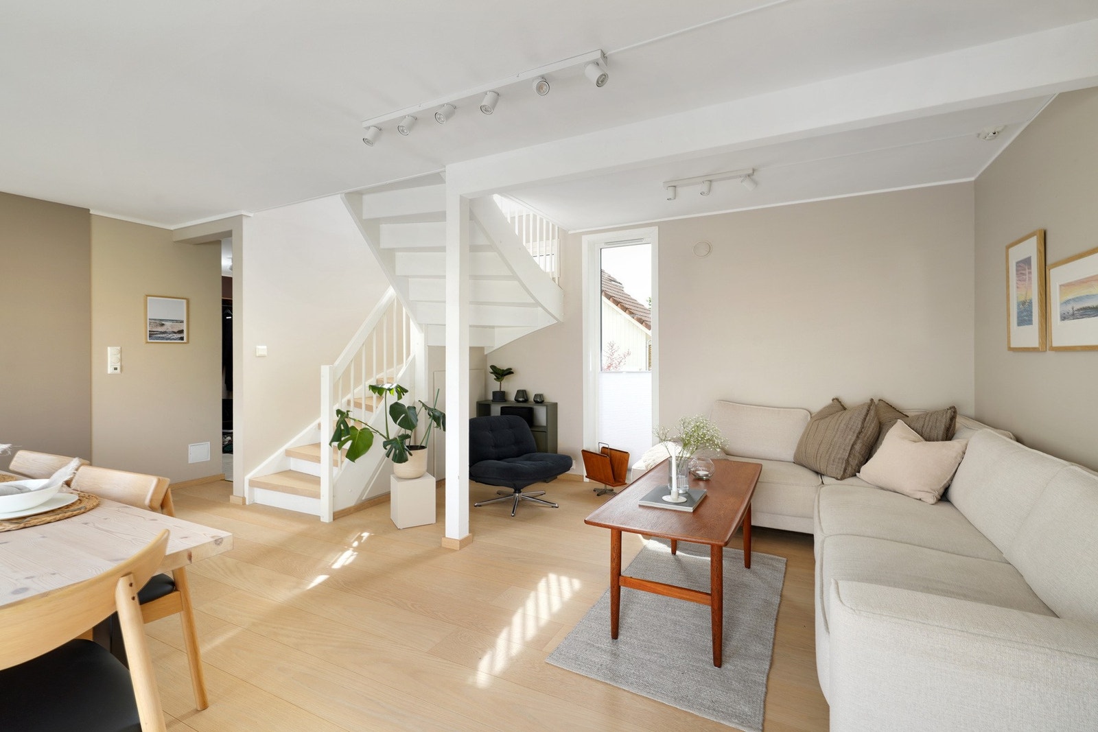 Boligen fremstår som moderne og med smarte og gode løsninger. Galleribilde