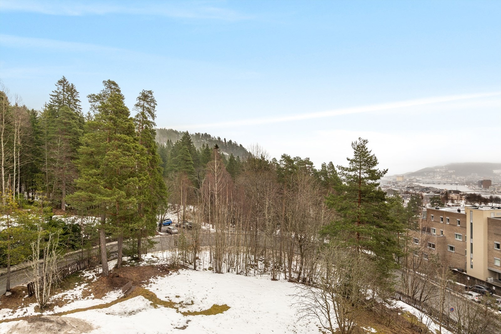 Nydelig utsikt mot Drammensmarka og sentrum. Galleribilde