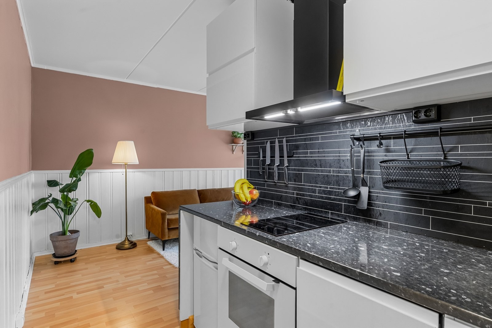 Det er også praktisk at kjøkkenet har et uttakbar bord - smart for frokoster i farta! Galleribilde
