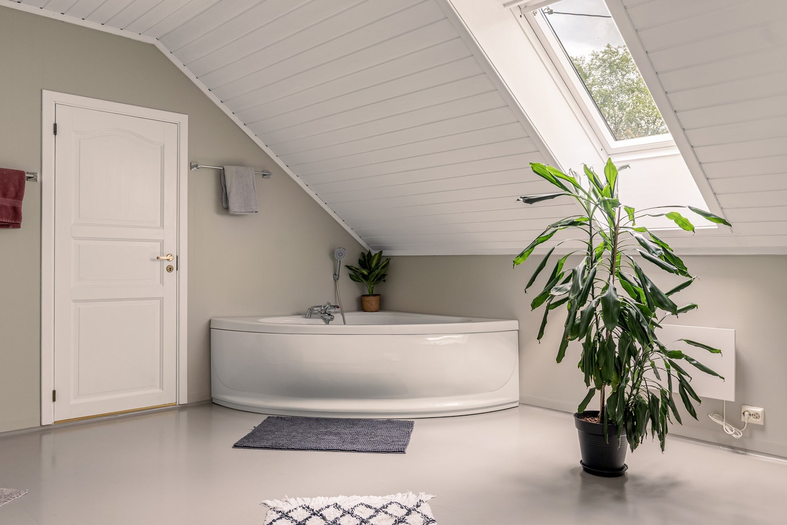 Boden i andre etasje er tilknyttet badet. Galleribilde