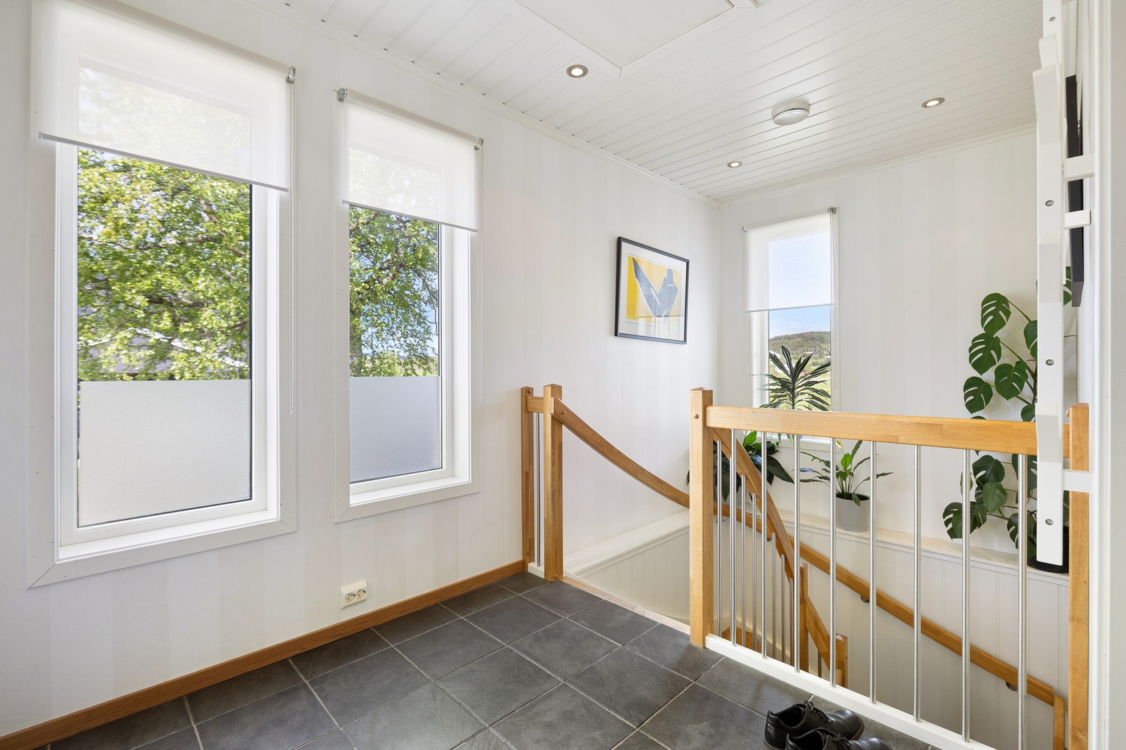 Fra entreen har du trapp ned til sokkeletasjen. Galleribilde