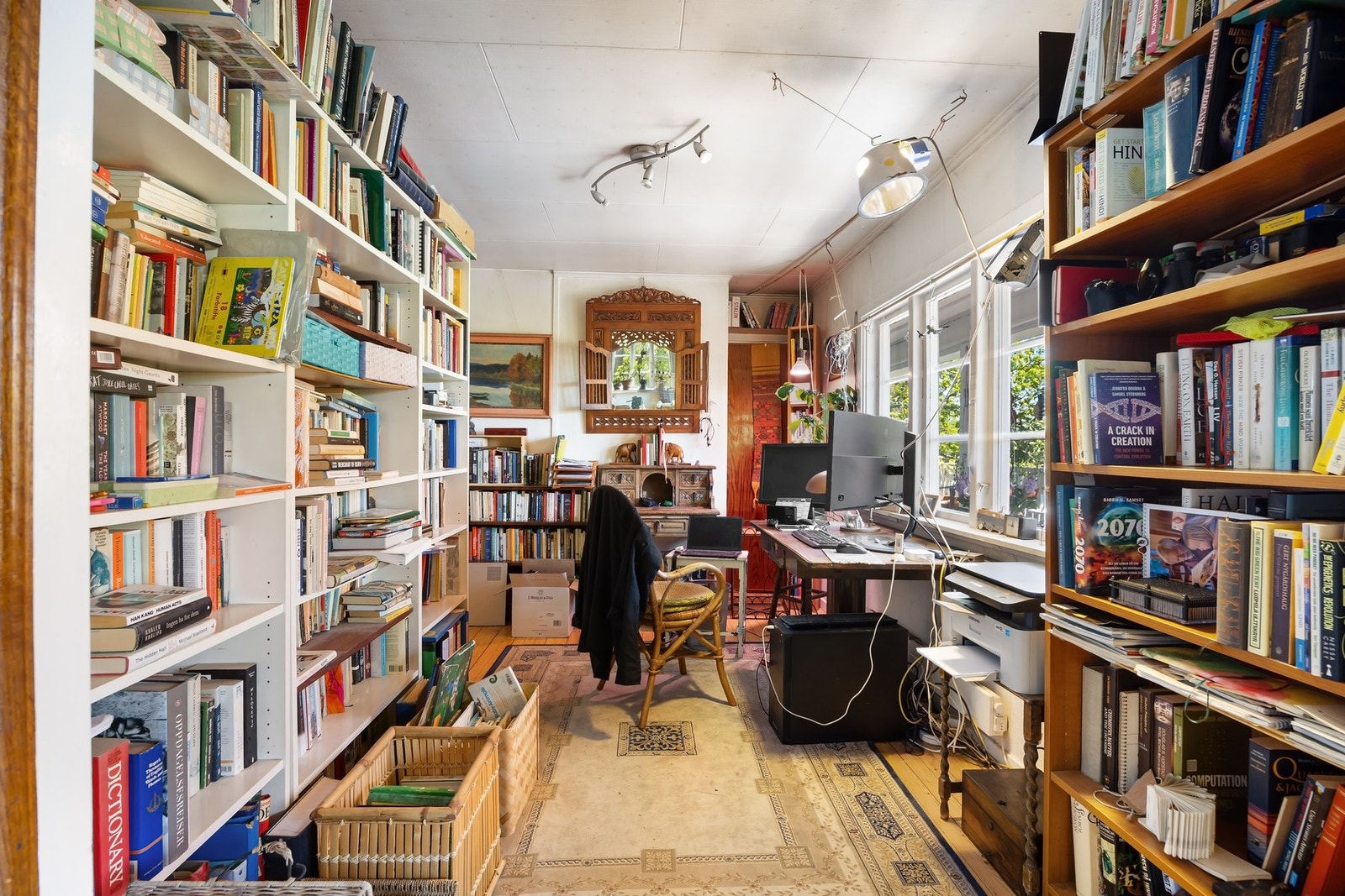 Praktisk kontor med fleksible bruksmuligheter. Galleribilde