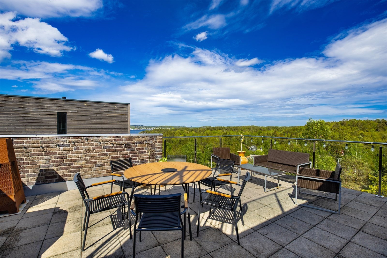 Vid utsikt på takterrasse Galleribilde