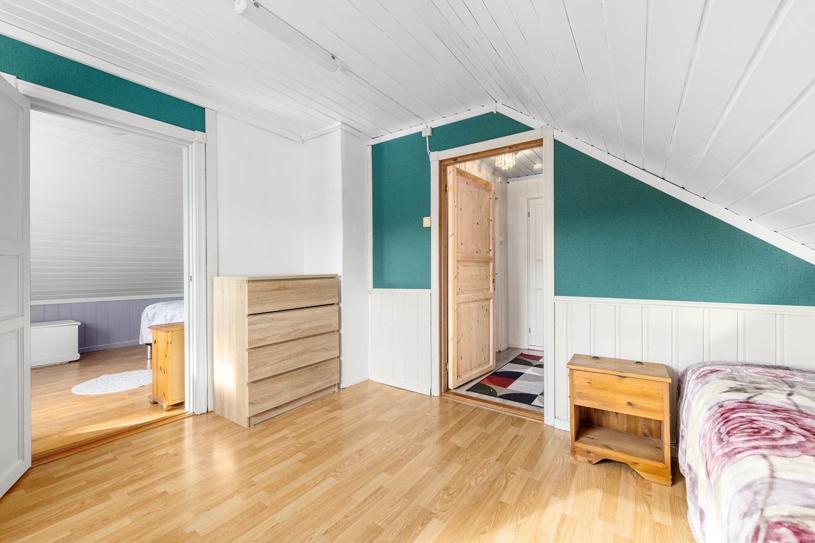 Fra soverom 2 er det adkomst til soverom 3. Galleribilde