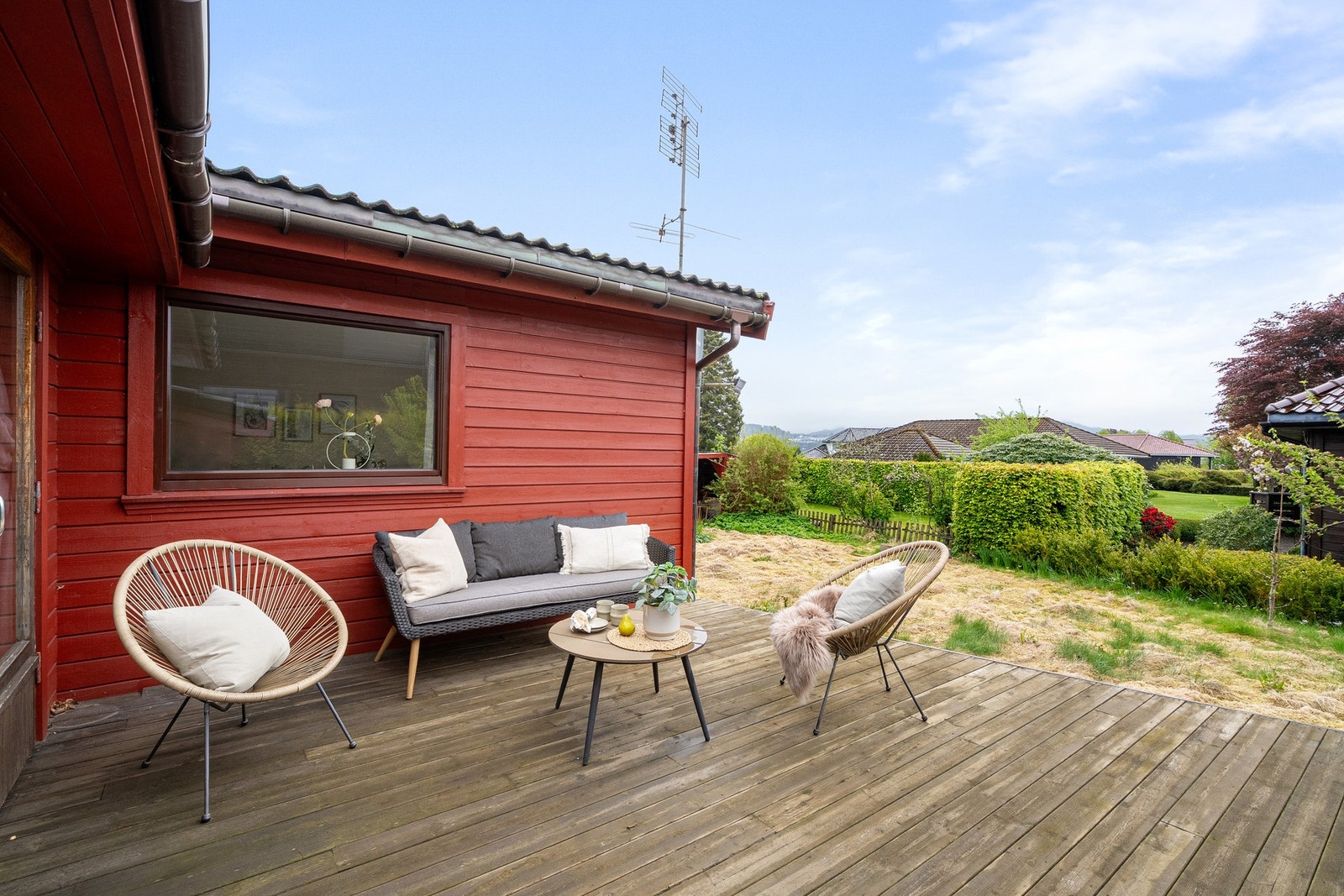 Terrasse med gode solforhold og skjermet beliggenhet Galleribilde
