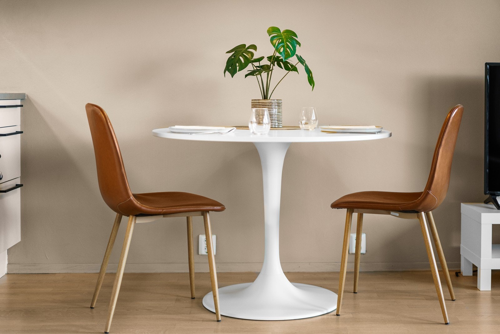 Her får plass til et spisebord med stoler. Galleribilde