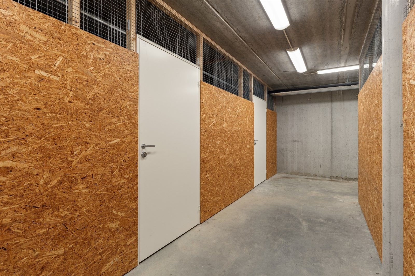 Leiligheten disponerer en ekstern bod på 5 m² i byggets underetasje. Galleribilde