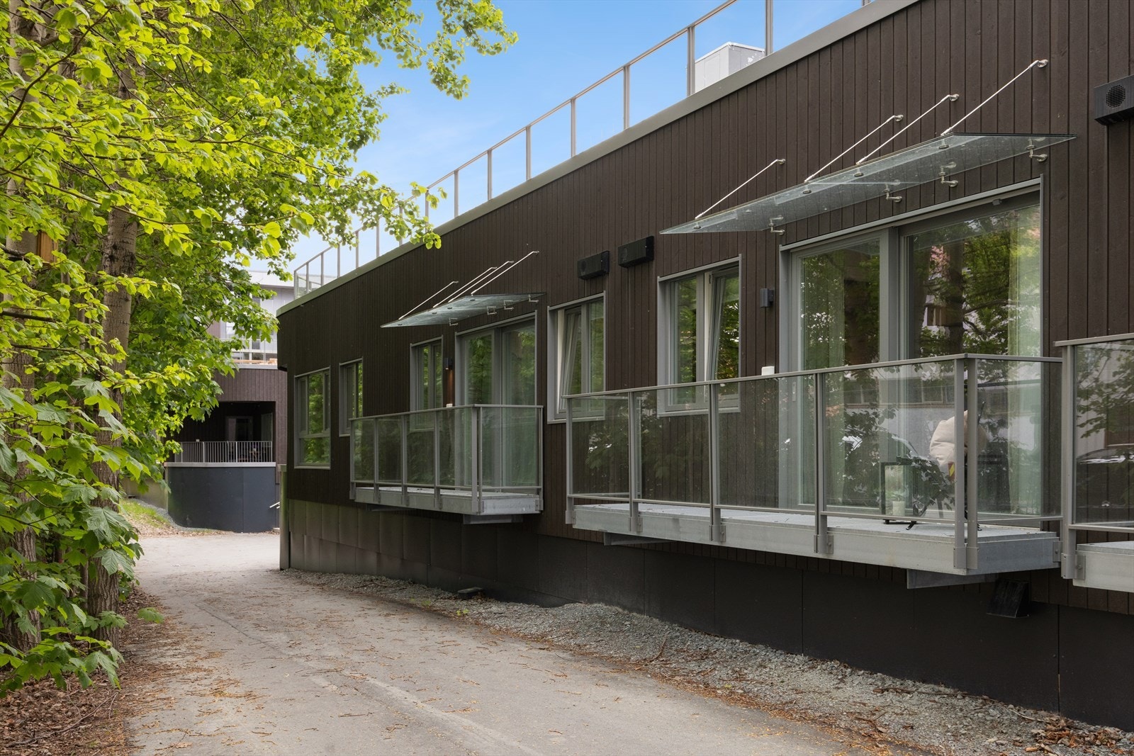 Sameiet har tilrette lagt for leie av parkering for beboere i opparbeidet kjeller gjennom avtale med Smartpark Galleribilde