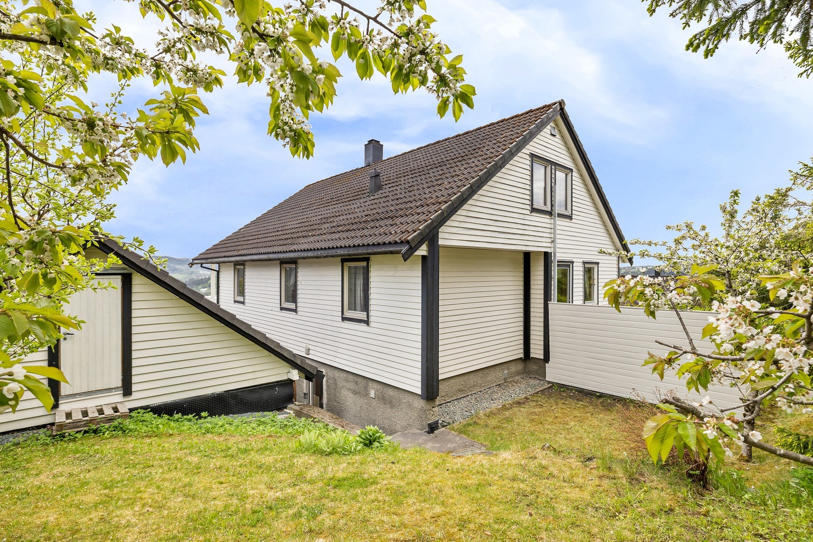 Inngang til loft over garasjen. Galleribilde