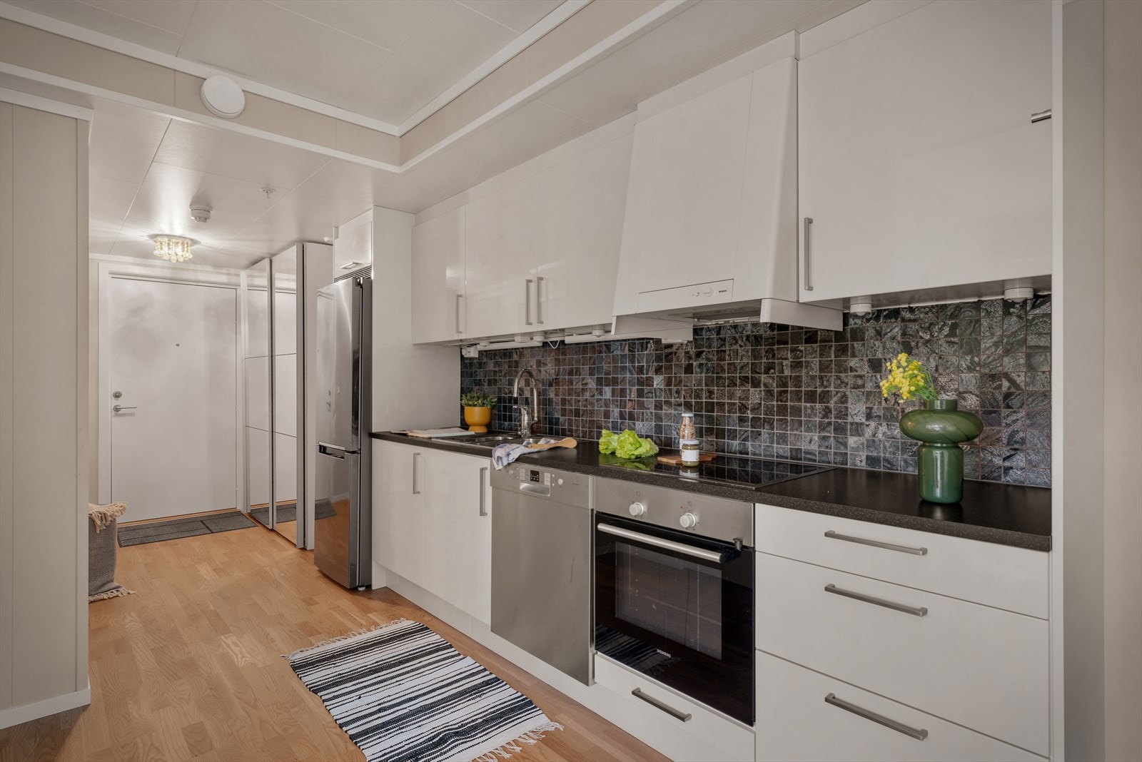 Leiligheten har et balansert ventilasjonsanlegg fra Flexit, som sikrer et godt inneklima. Galleribilde