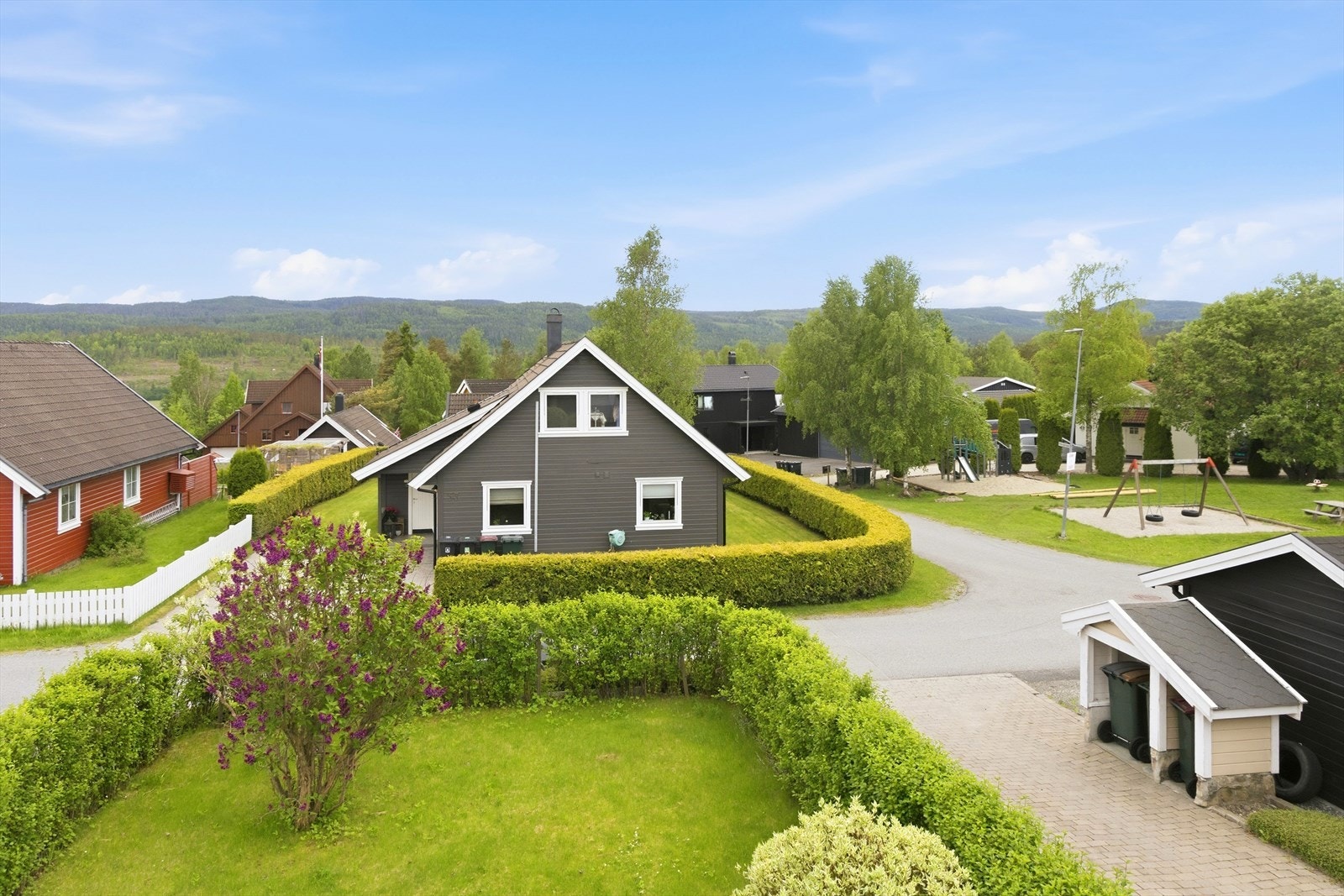 Utsikt fra eiendommen. Galleribilde