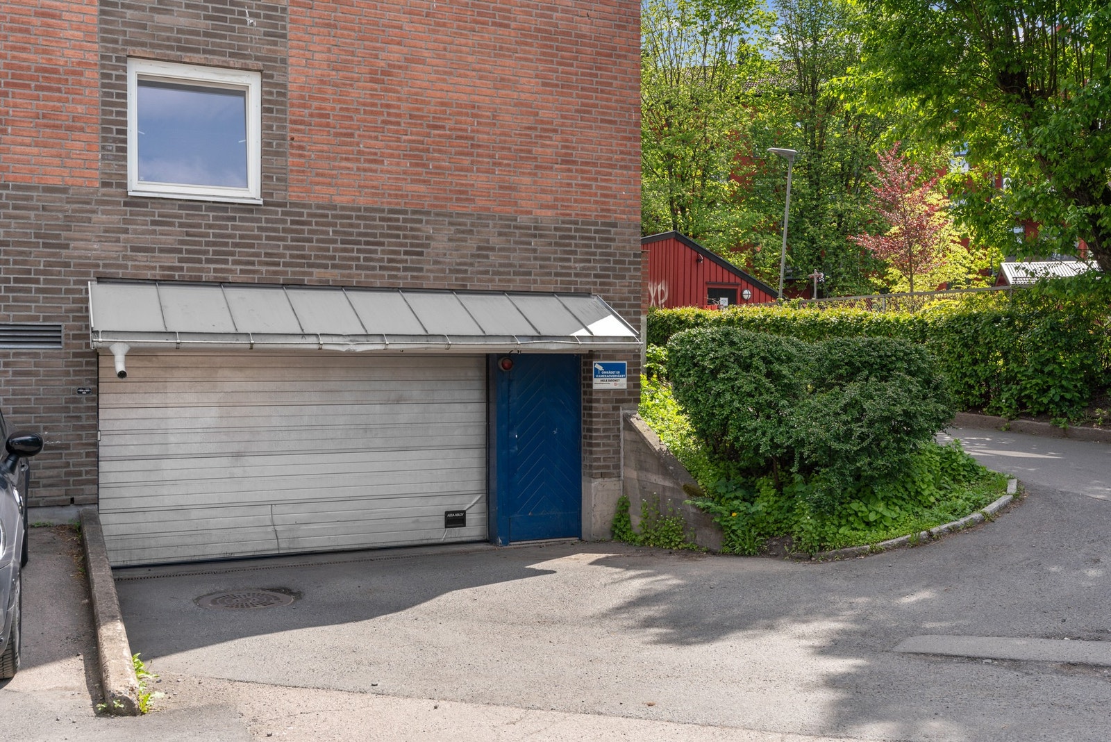 Garasjeplass medfølger Galleribilde