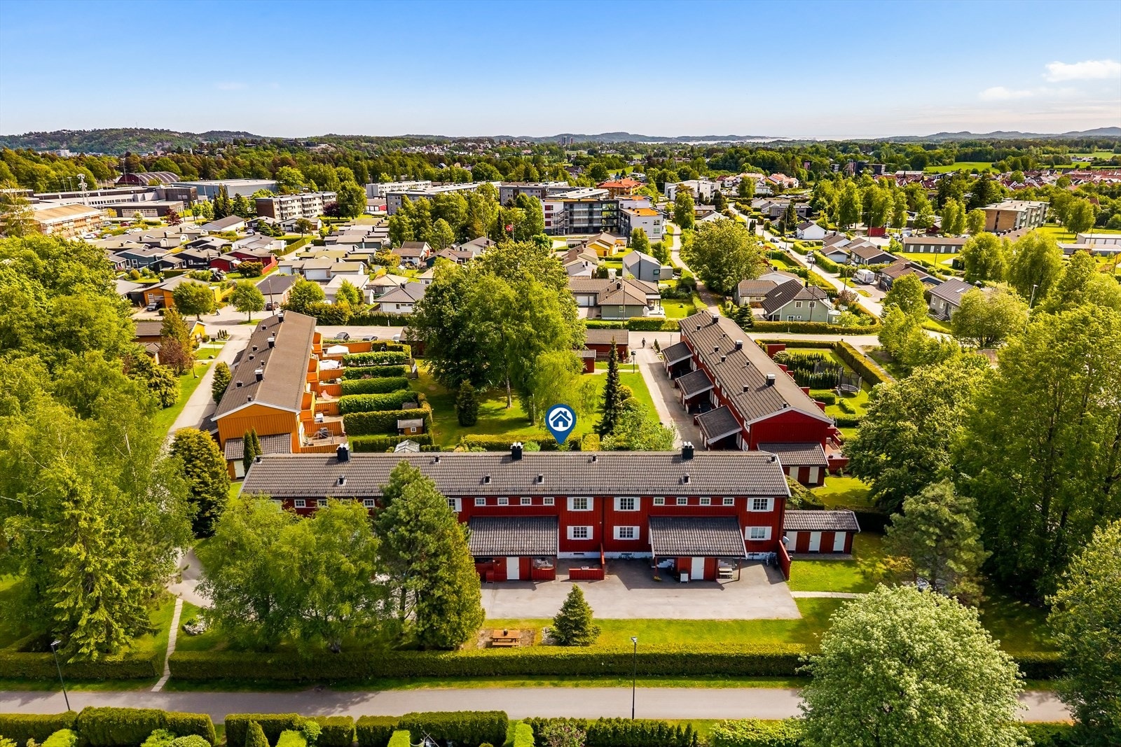 Et etablert og rolig boligområde med nærhet til det meste man trenger i hverdagen. Galleribilde