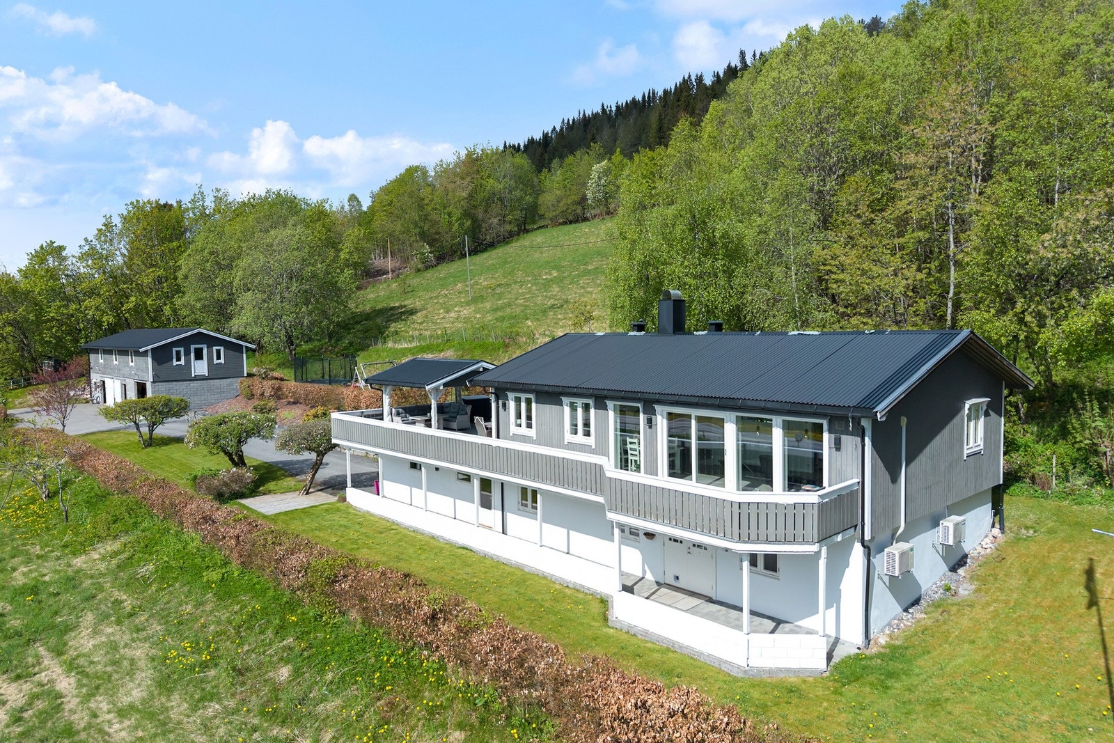 Fasade sør og øst Galleribilde