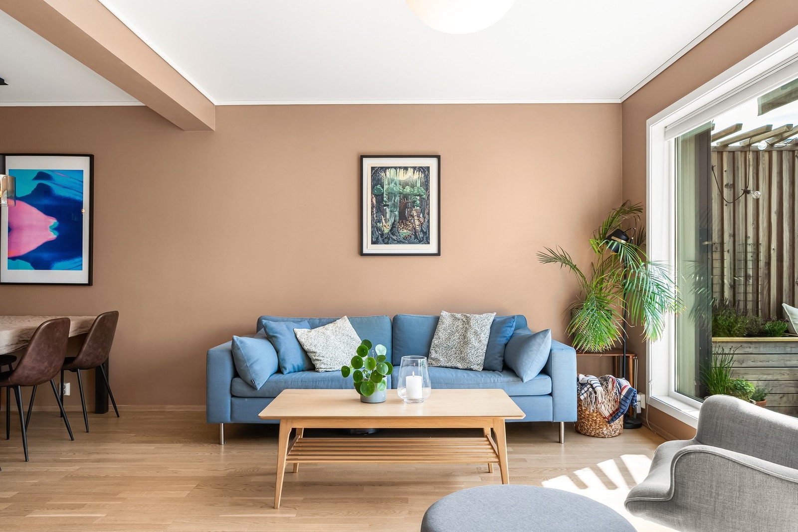 Boligen har NIBE ventilasjon- og varmtvanns-system som sørger for et sunt og godt inneklima gjennom hele året. Galleribilde