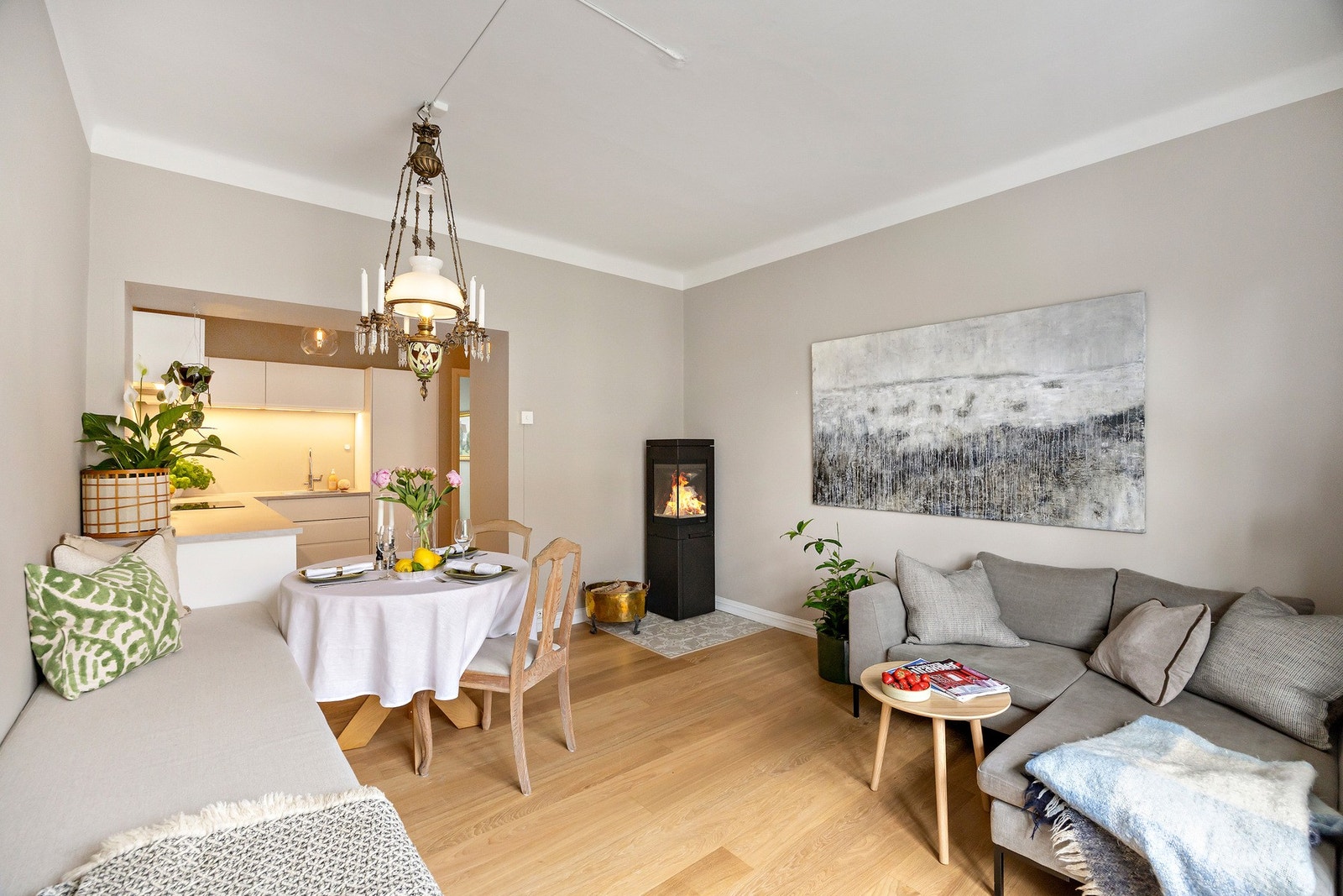Her er det god plass til å innrede med en større spisegruppe Galleribilde
