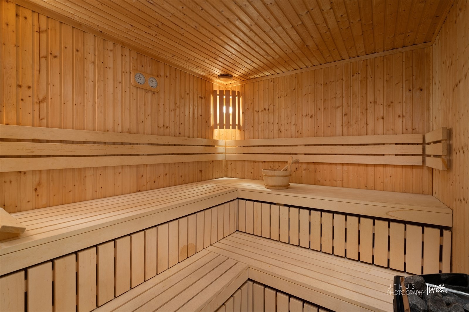 Stor og fin sauna som passer perfekt etter turer eller etter skikjøring Galleribilde