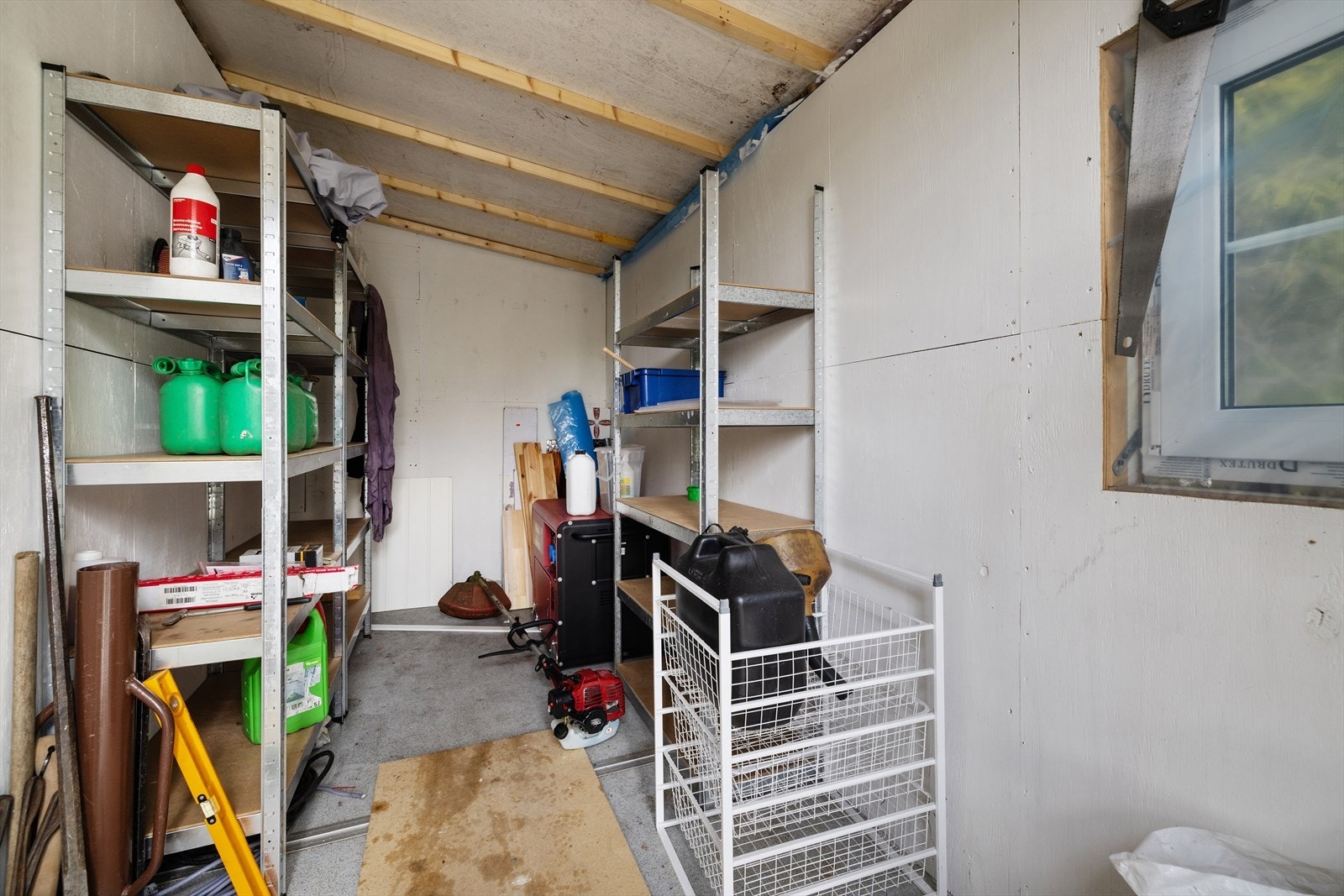 Bodbygget inneholder også en separat del med god plass for lagring av utstyr og verktøy. Galleribilde