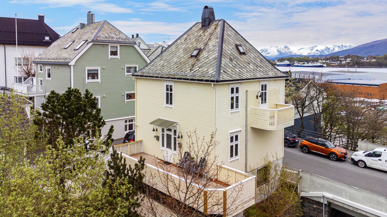 Velkommen til
Steinvågvegen 16B! (Foto: Lillys Studio) Galleribilde