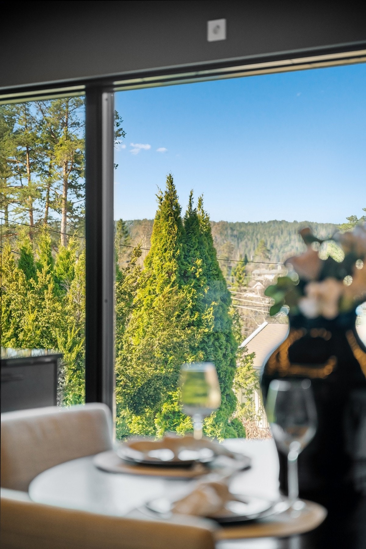 Fantastisk utsikt over nærområdet og flott himmelsyn. Galleribilde