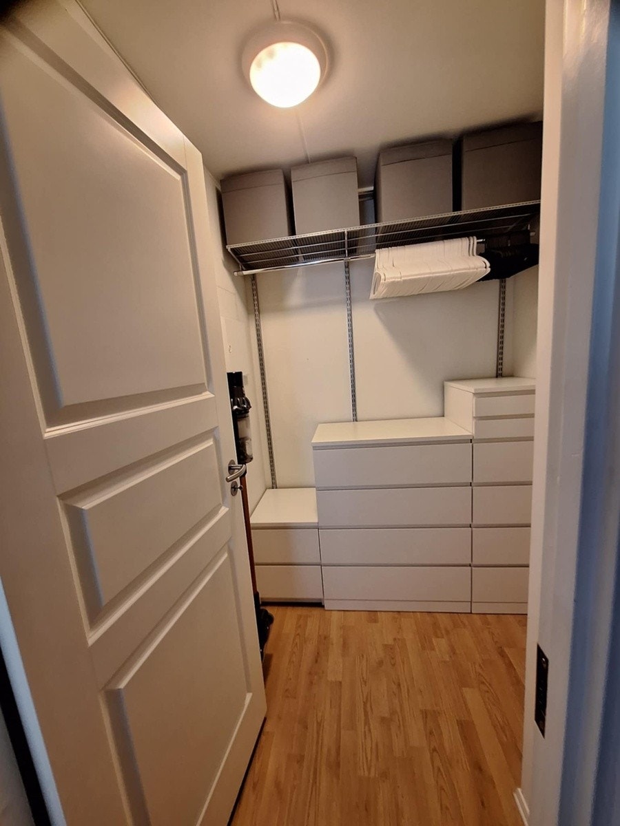 Walk-in closet Galleribilde
