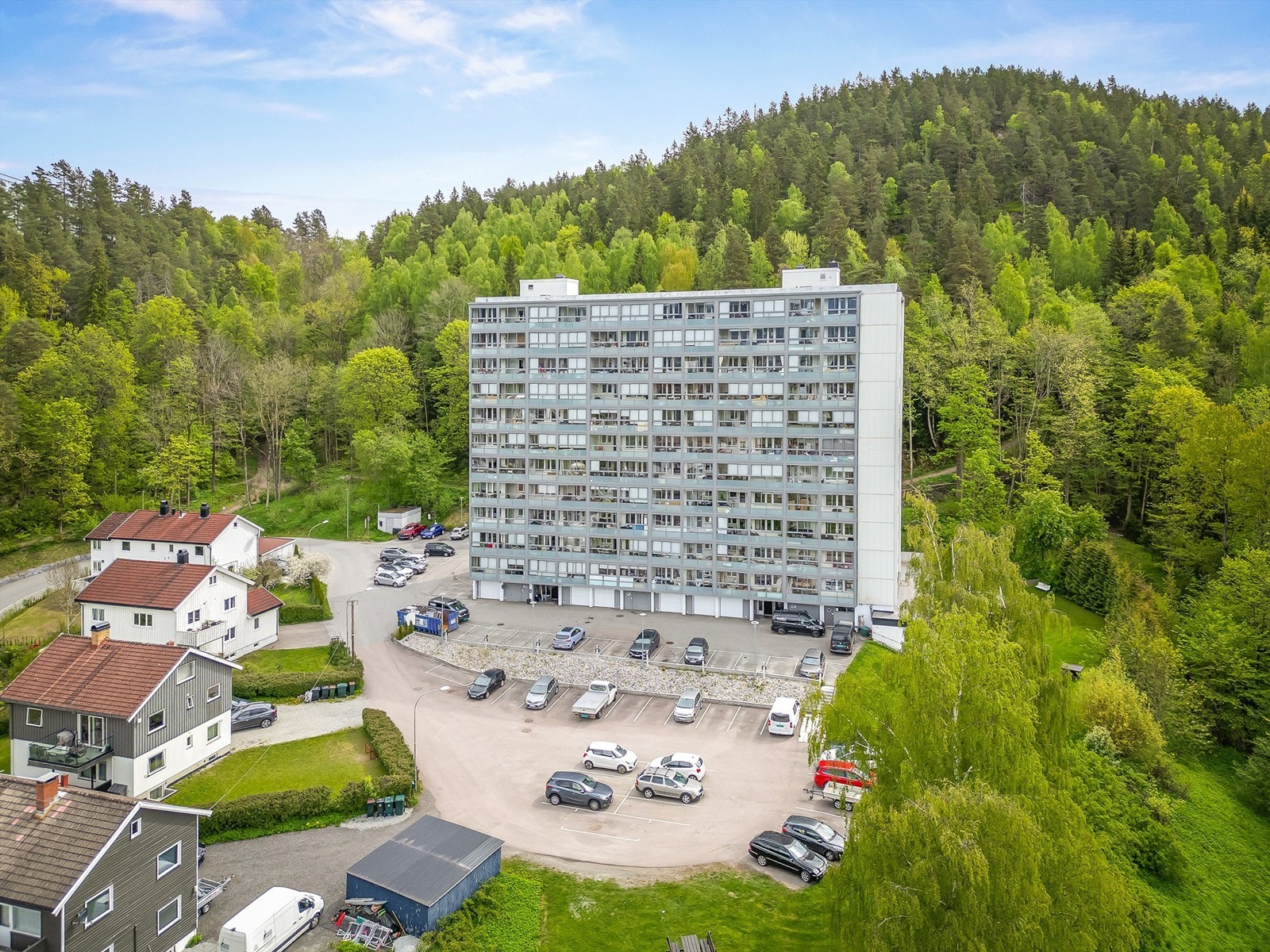 Krogsveen Drammen Rundtom - Pen og innbydende 4-roms leilighet i 8. etg.