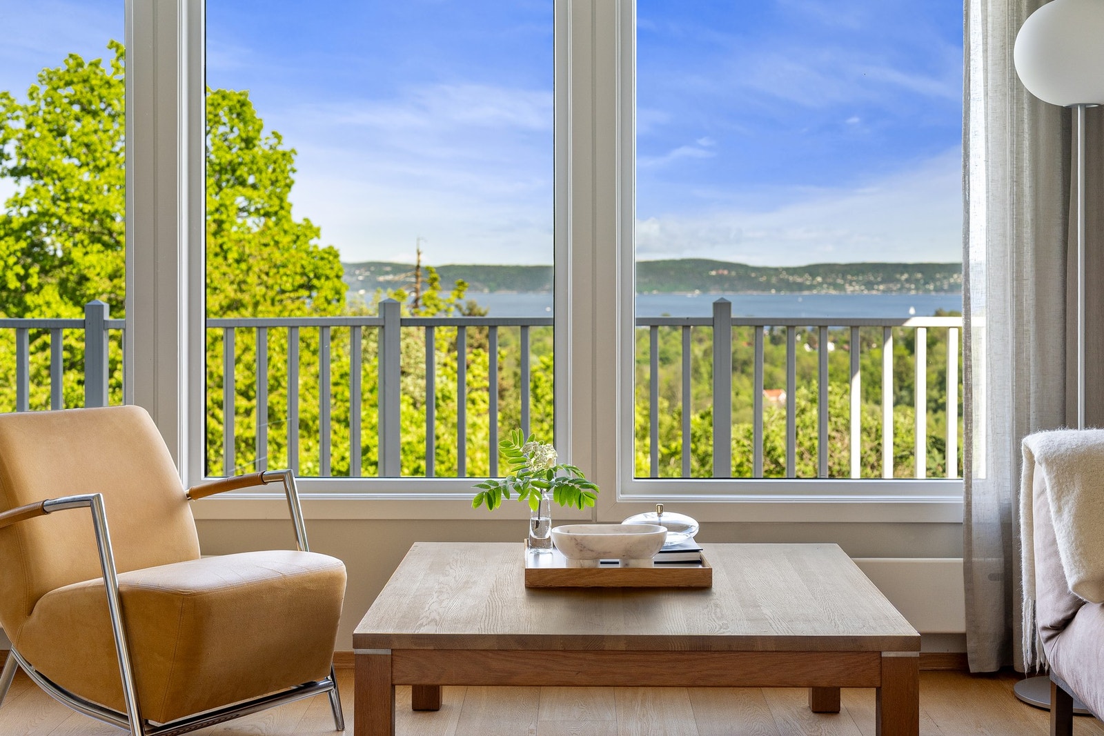 Fra stuen har man en helt unik panoramautsikt over Oslofjorden Galleribilde
