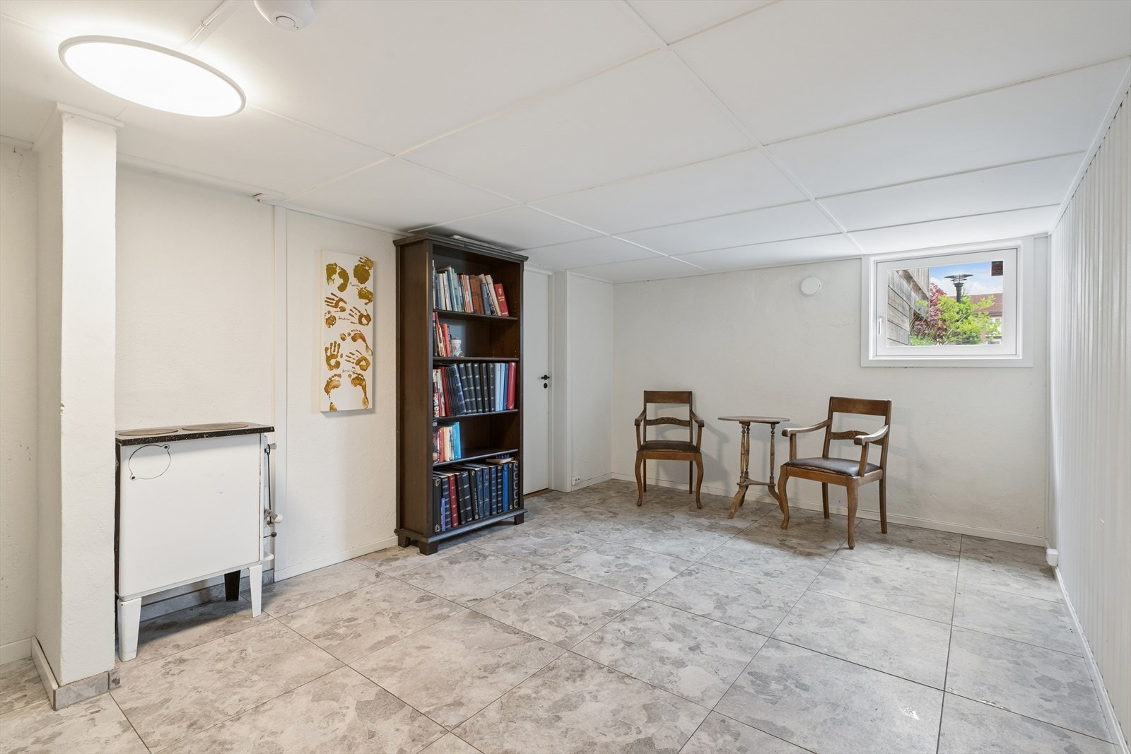 Her er det god plass for sofakrok, tv eller annet en måtte ønske. Galleribilde