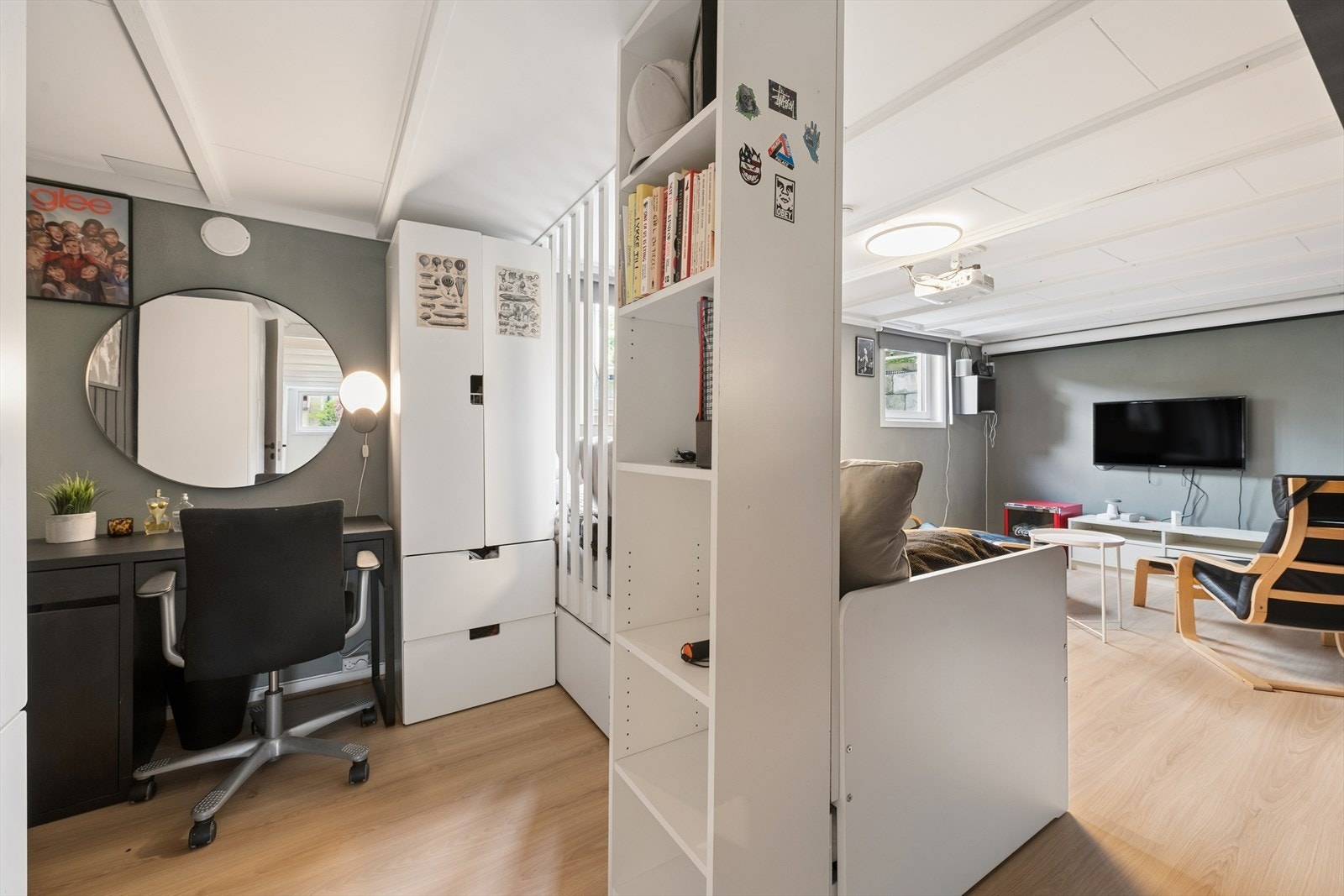 Rommet er adskilt og gir mulighet for ulike bruksområder. Galleribilde