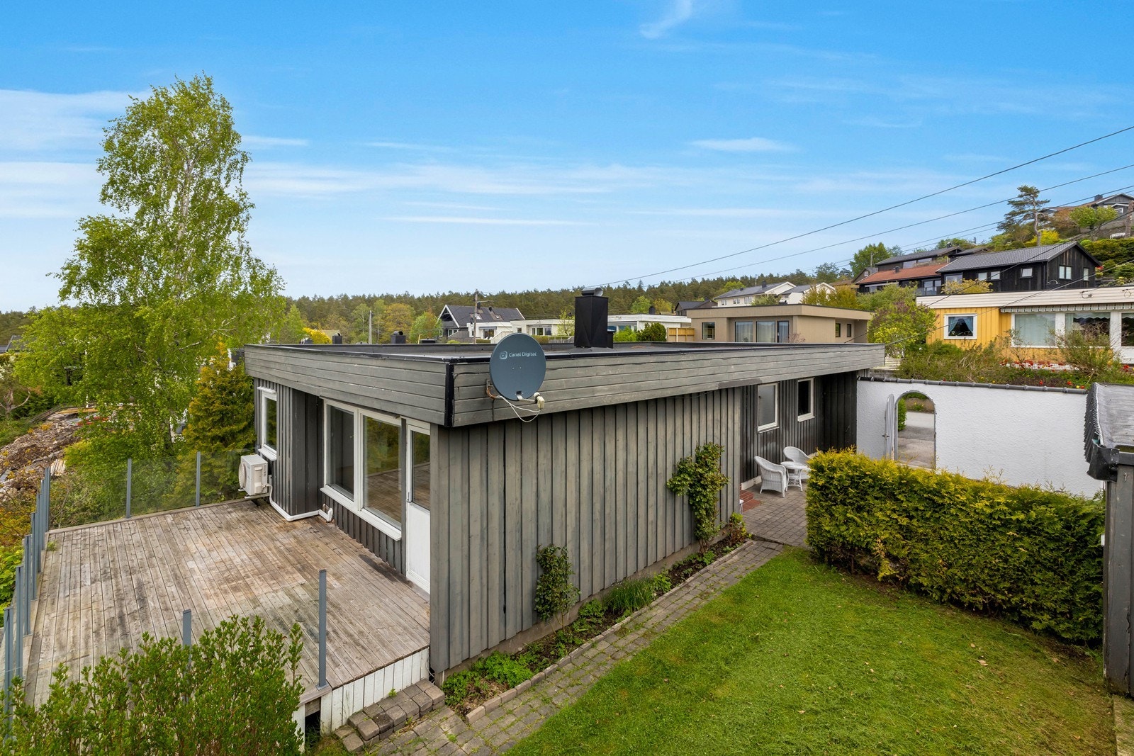 Koselig, solrike uteområder. Galleribilde
