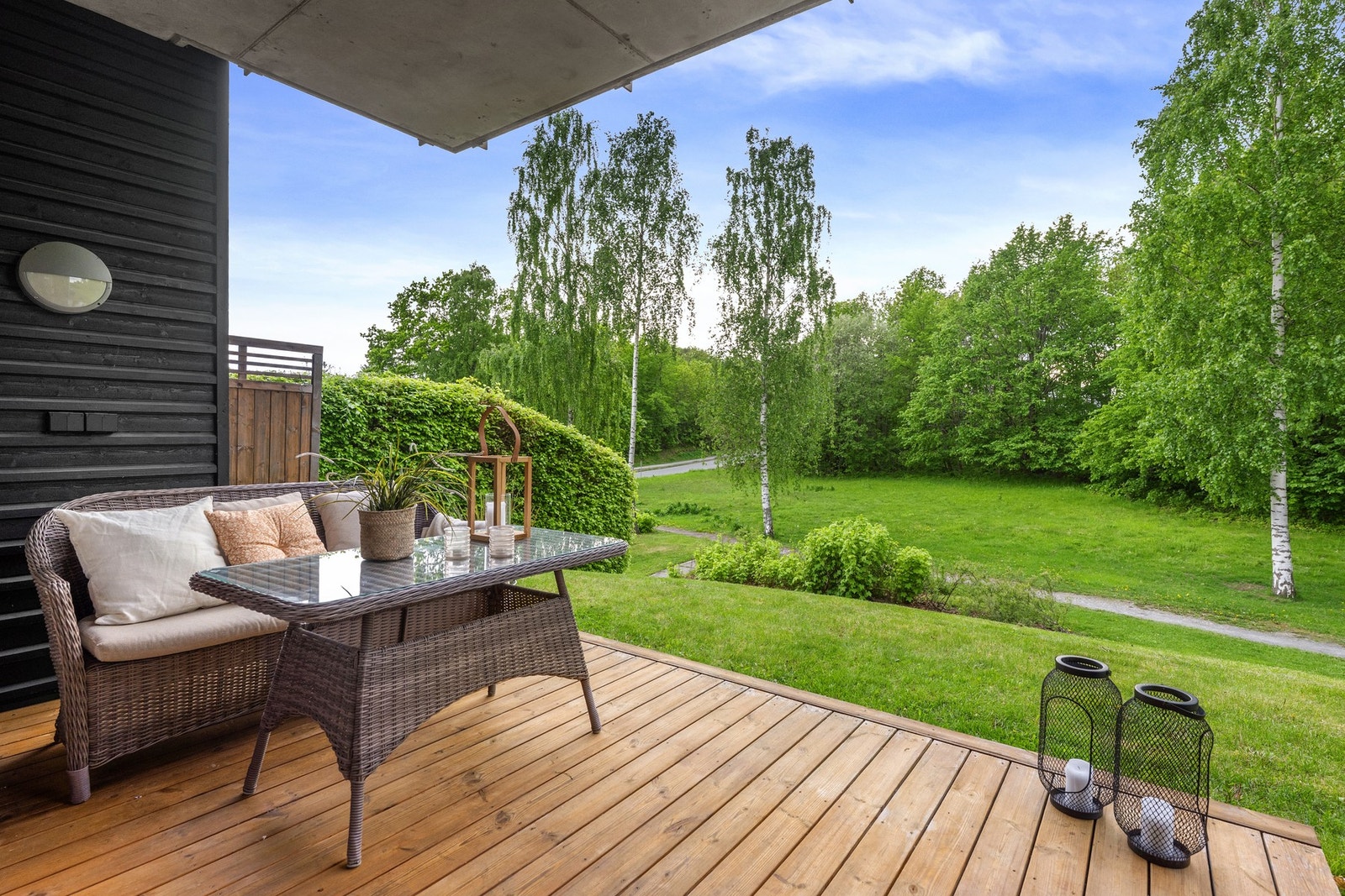 Flott 3-roms med vestvendt terrasse med nydelig og grønt utsyn Galleribilde