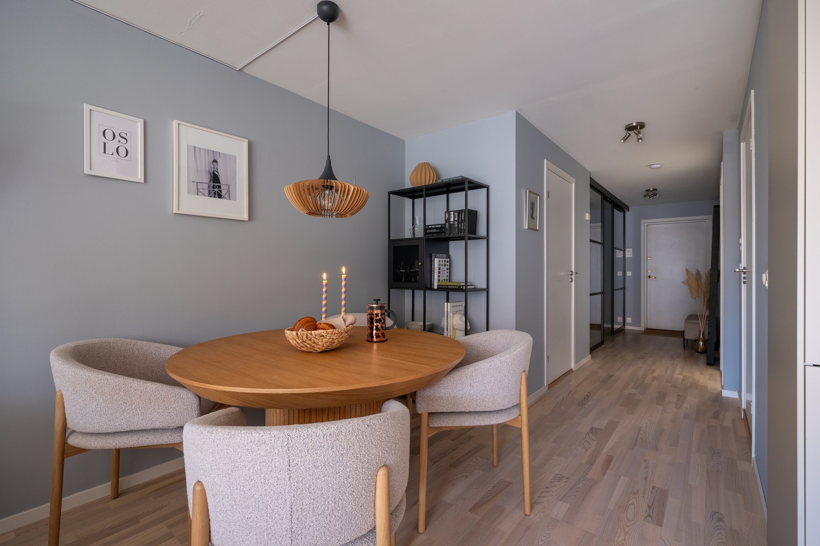 Leiligheten er gjennomgående. Galleribilde