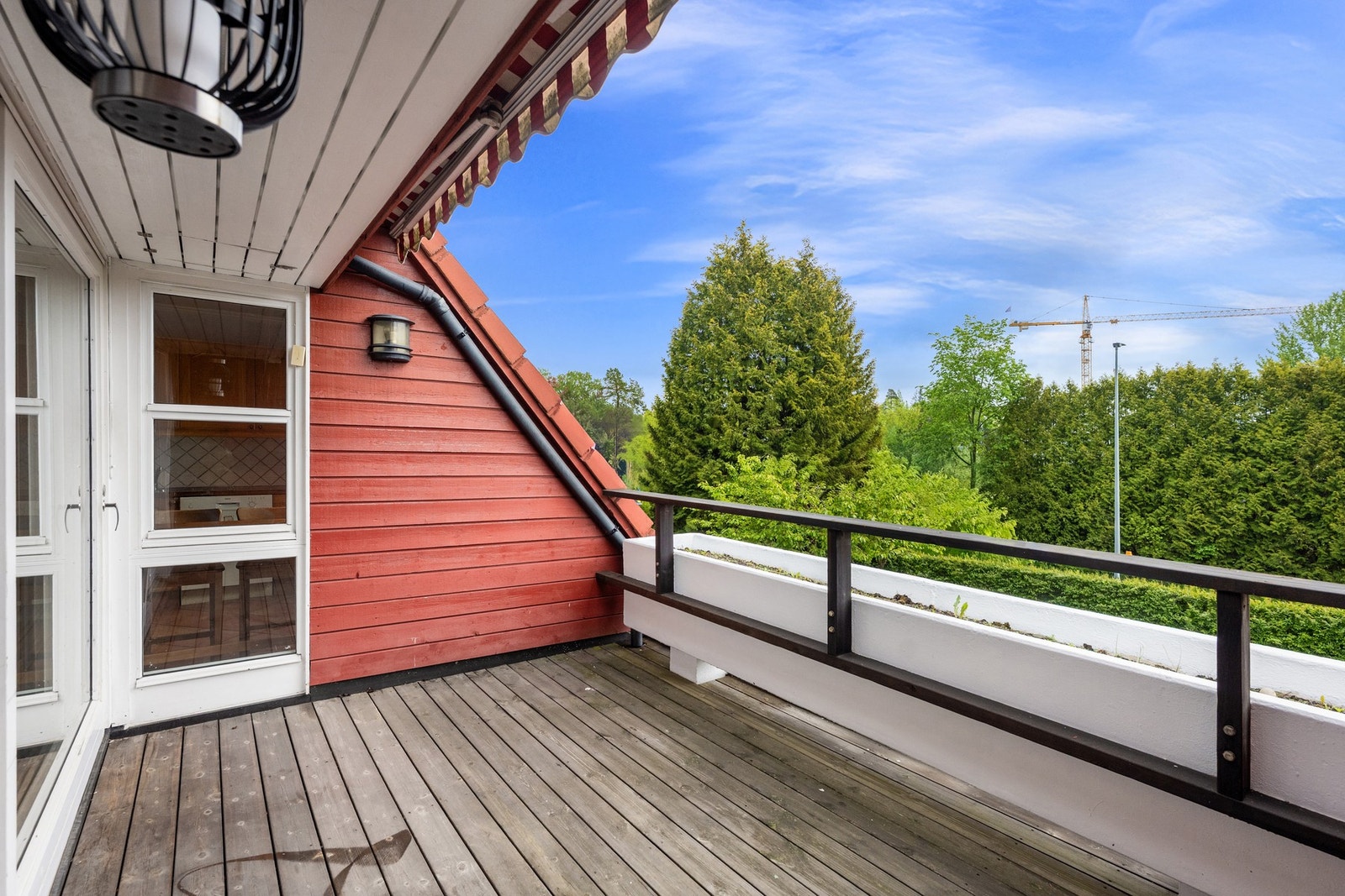 Gode solforhold og høy 1. etasje Galleribilde