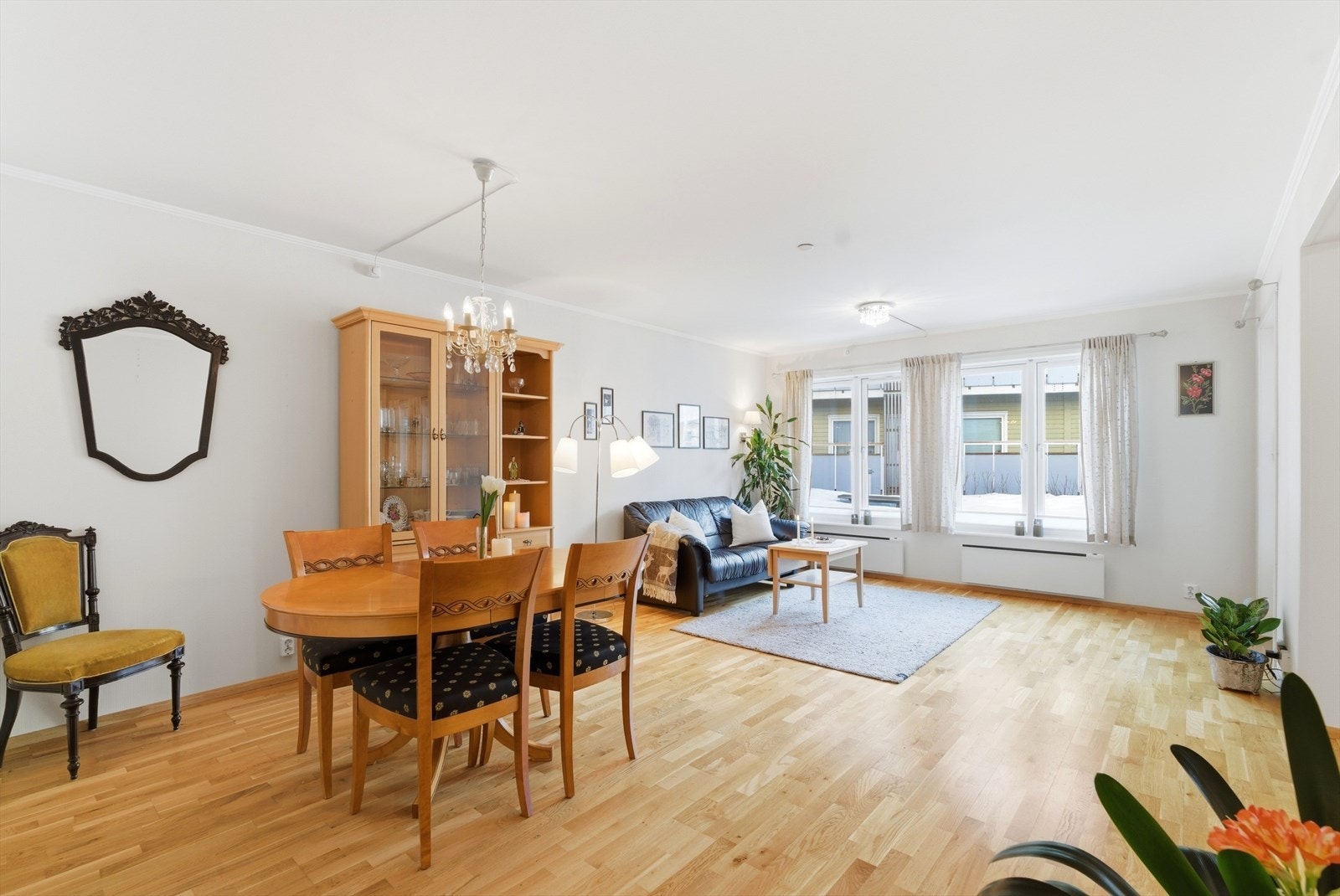 En lys og luftig og gjennomgående leilighet. Galleribilde