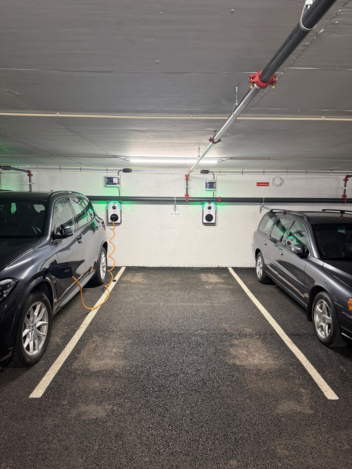 Mulighet for kjøp av fast parkeringsplass i lukket garasje med elbillader Galleribilde