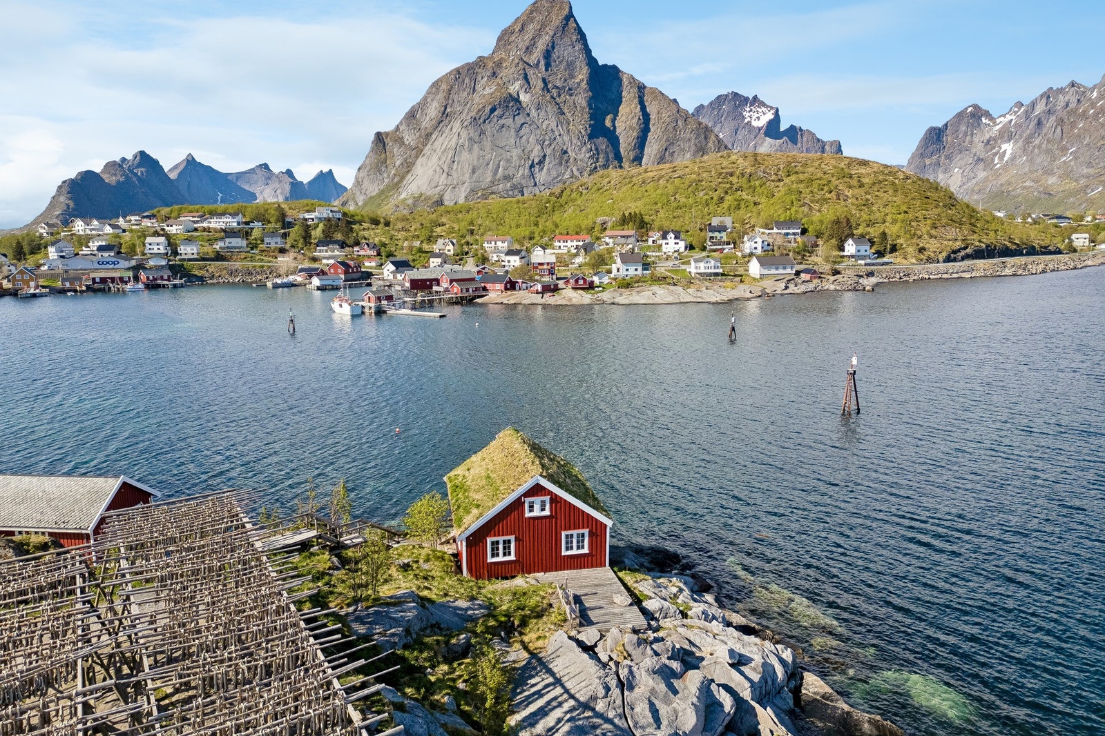 Velkommen til Reineveien 119 - Presentert av EinedomsMegler 1 Lofoten. Foto: EFKT. Galleribilde