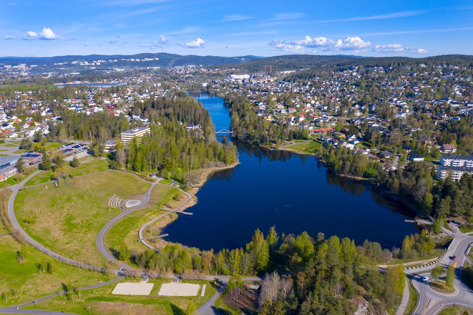 Langvannet og Rådhusparken. Galleribilde