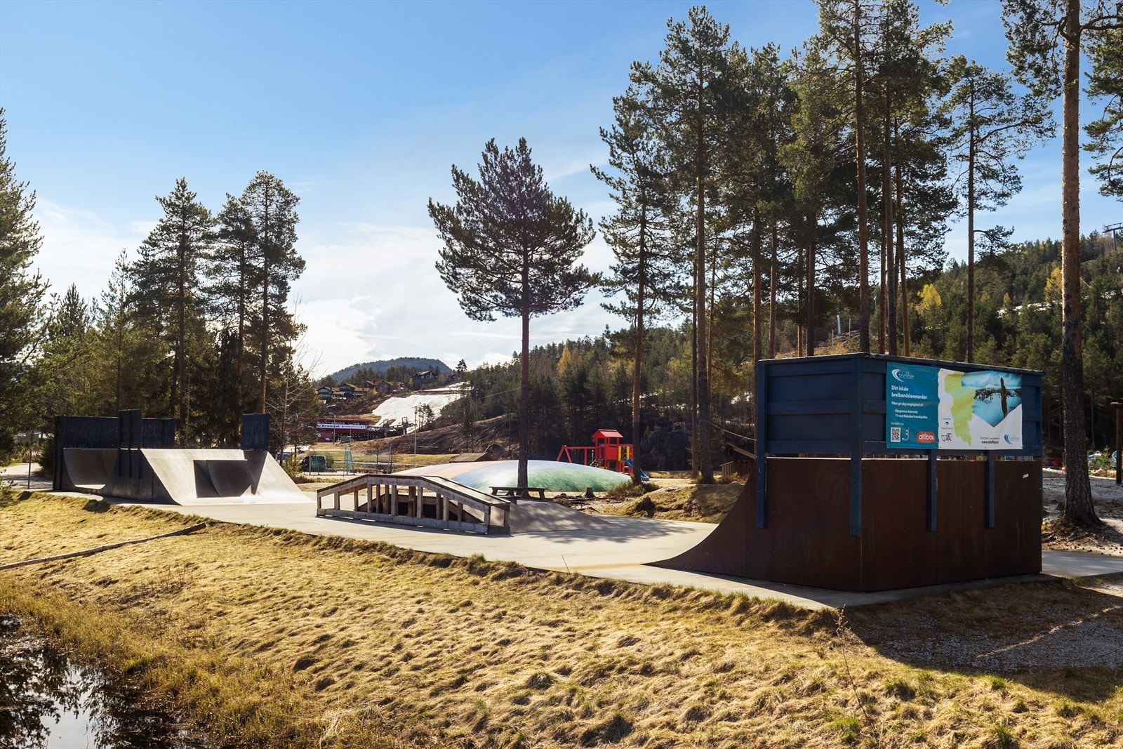 Skatepark og lekeplass ligger kun en kort spasertur unna. Galleribilde