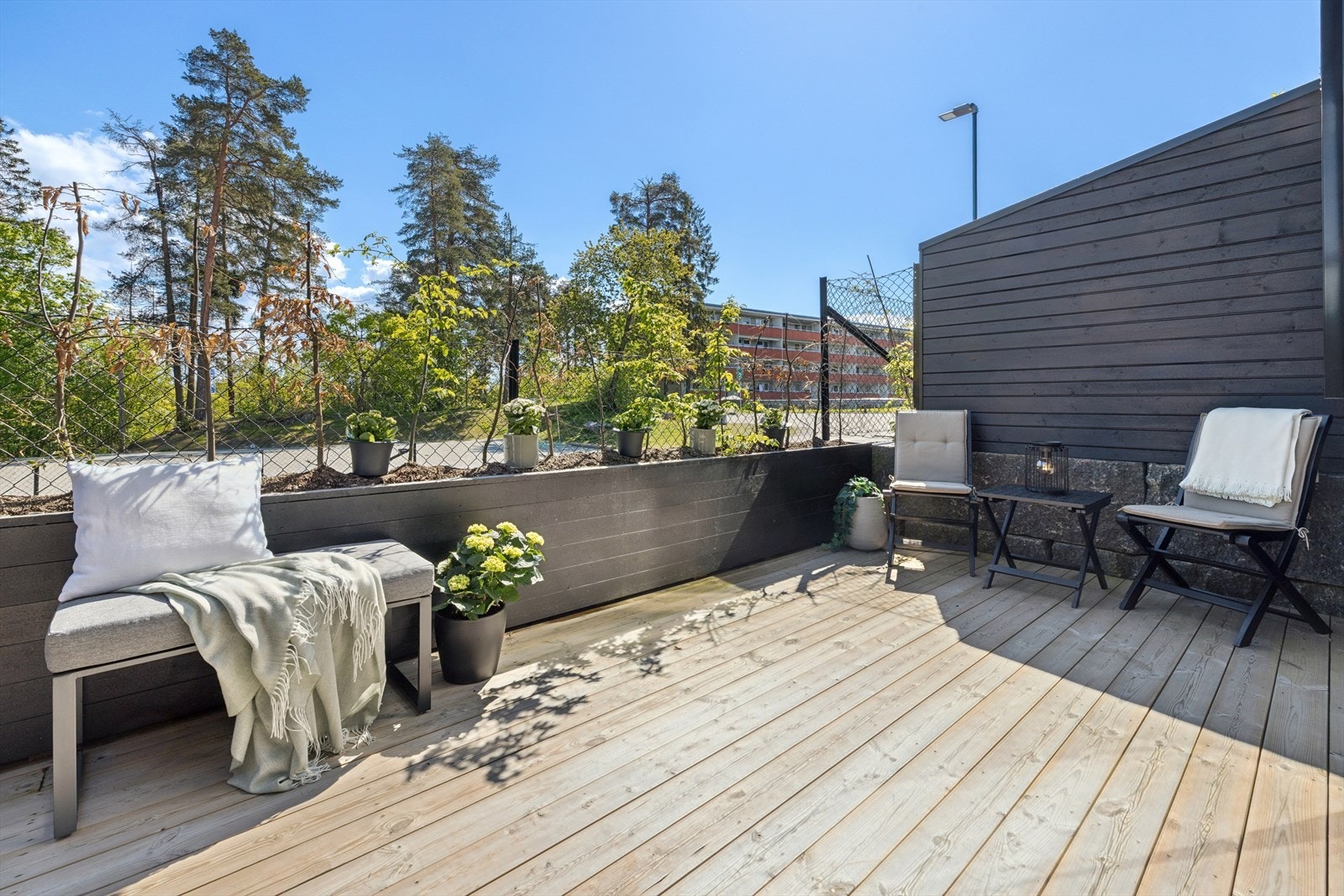 Romslig terrasse, perfekt for morgenkaffen. Galleribilde