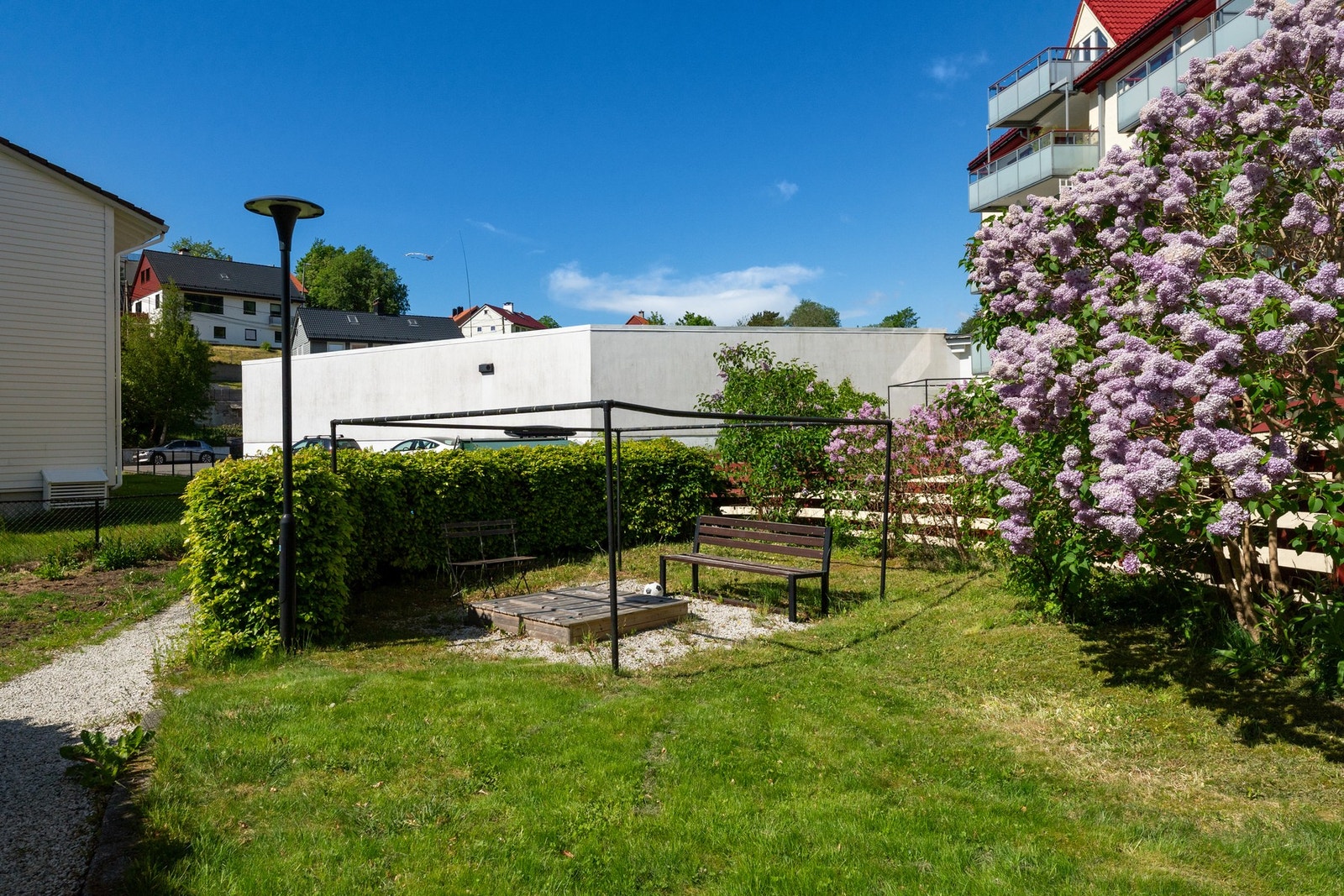 Flotte opparbeide uteareal som er felles for beboerne. Galleribilde