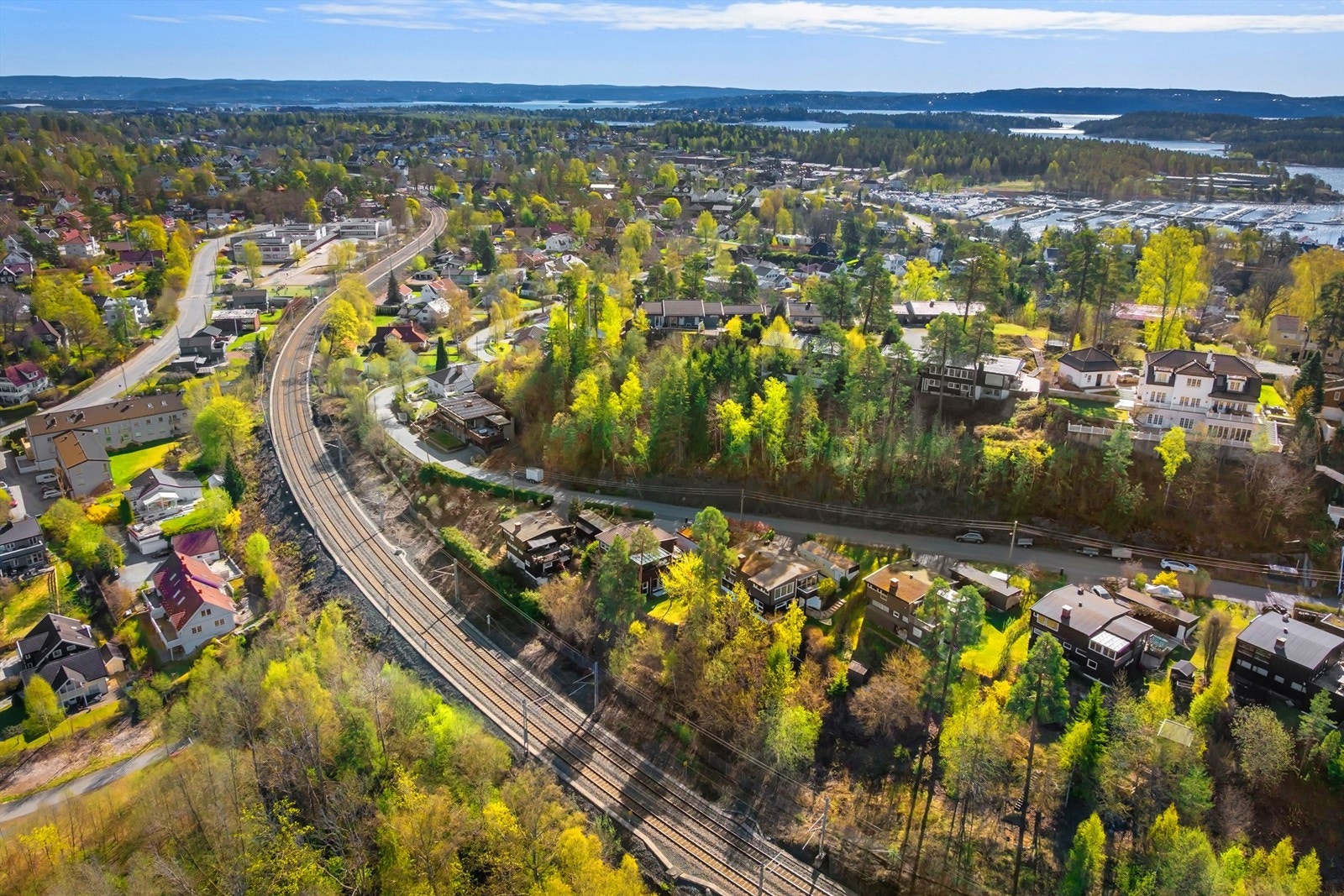 Fra Blommenholm er det kort reisevei til Oslo sentrum, både med bil og kollektivtransport. Galleribilde