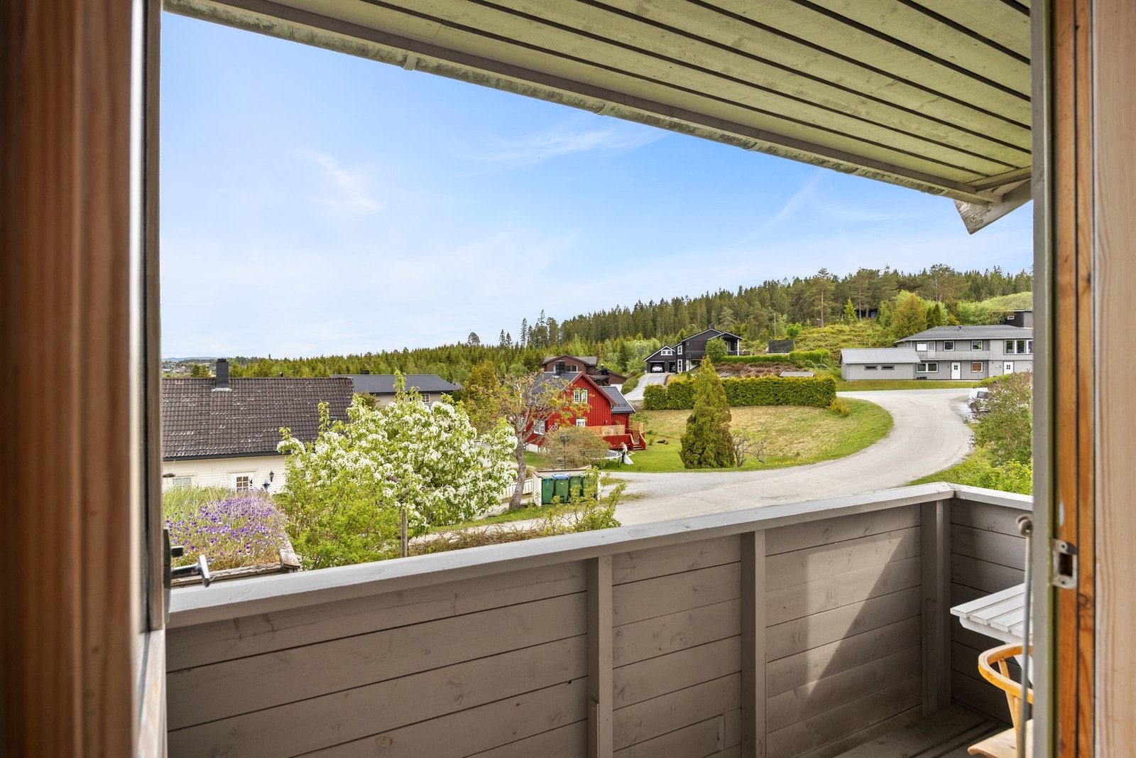 Dør ut til balkong på 3,5 kvm. Galleribilde