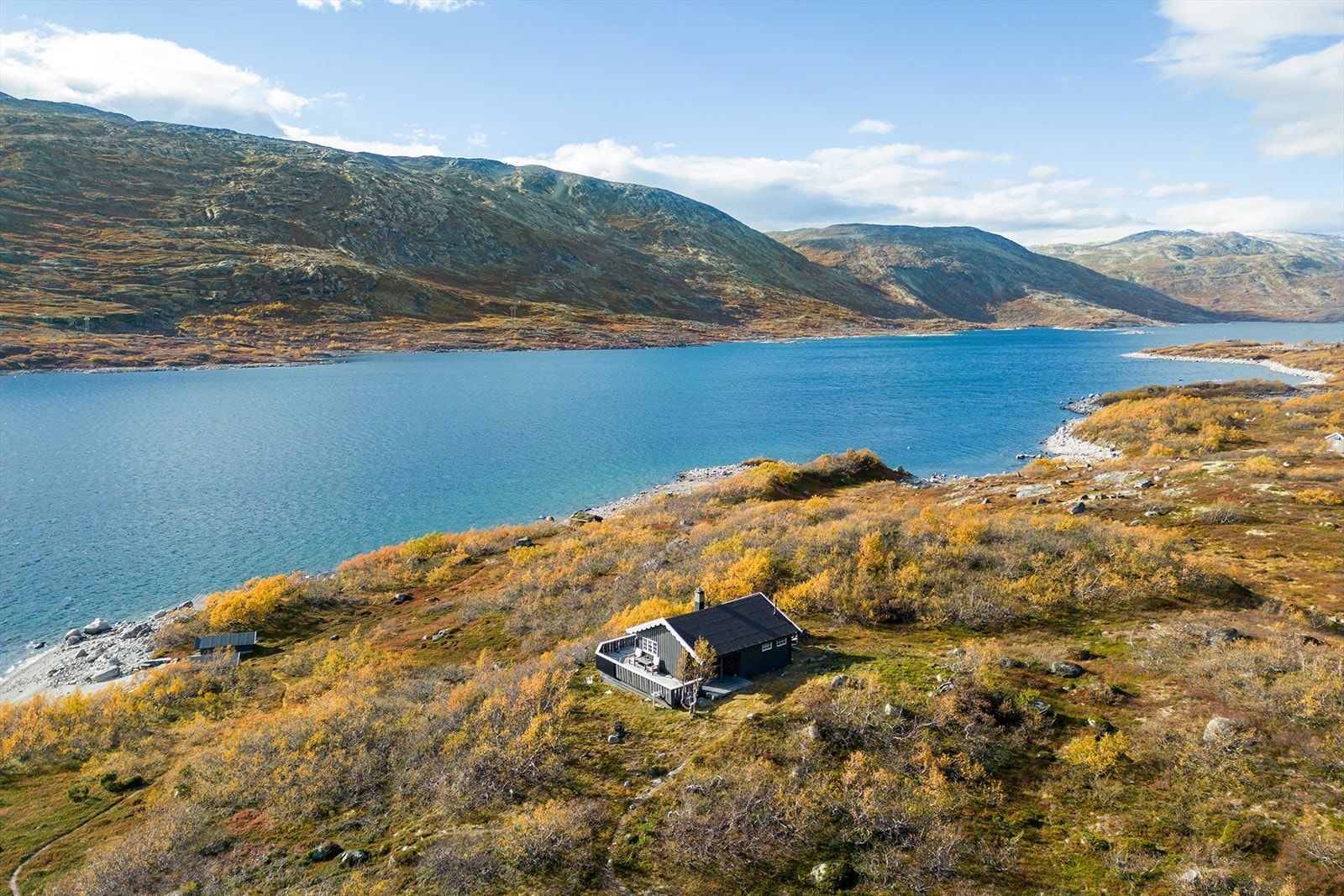 Området byr på naturskjønne omgivelser og turmuligheter. Galleribilde