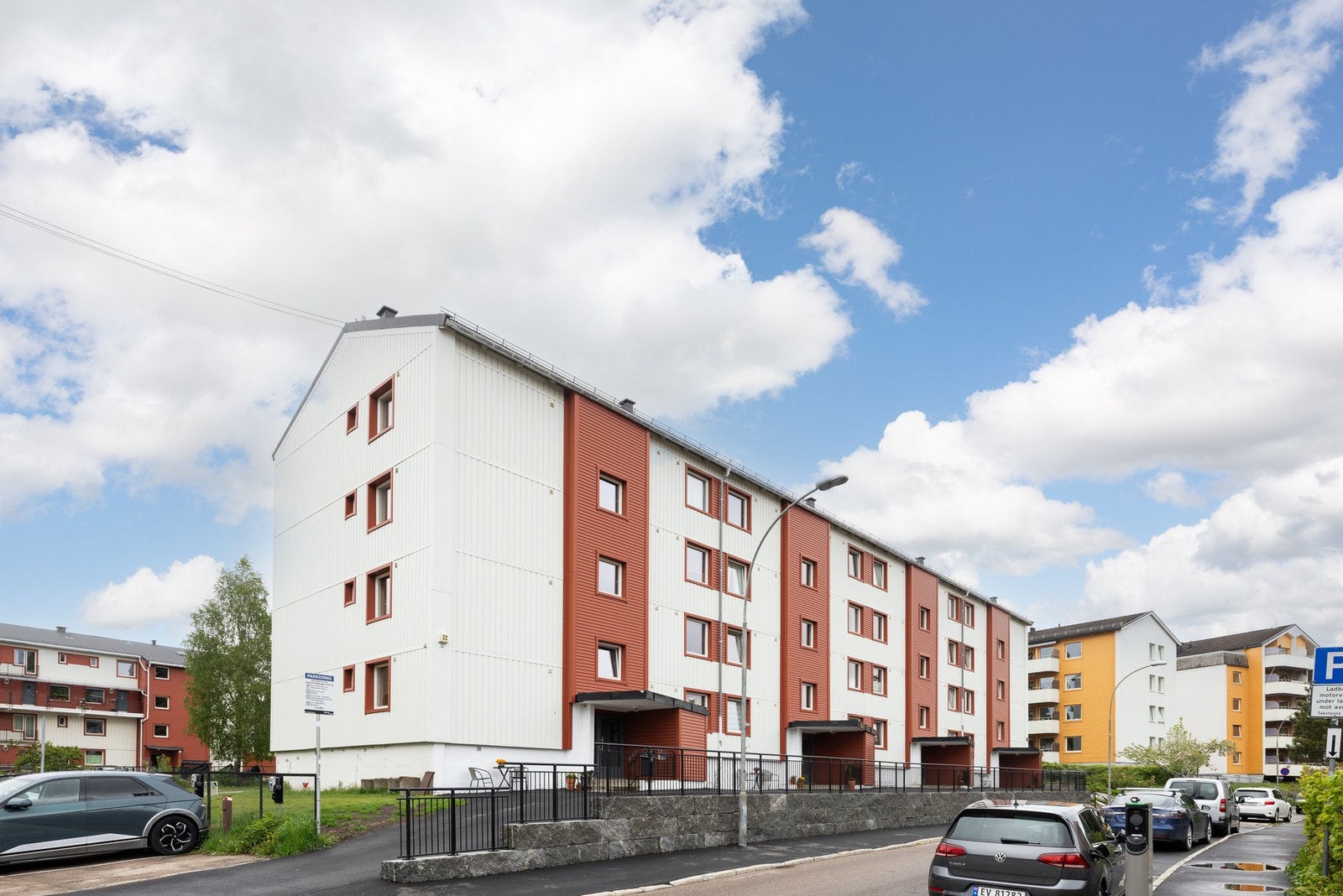 Her bor du i rolige og sentrale omgivelser, med umiddelbar nærhet til Østmarka og flotte turmuligheter året rundt Galleribilde