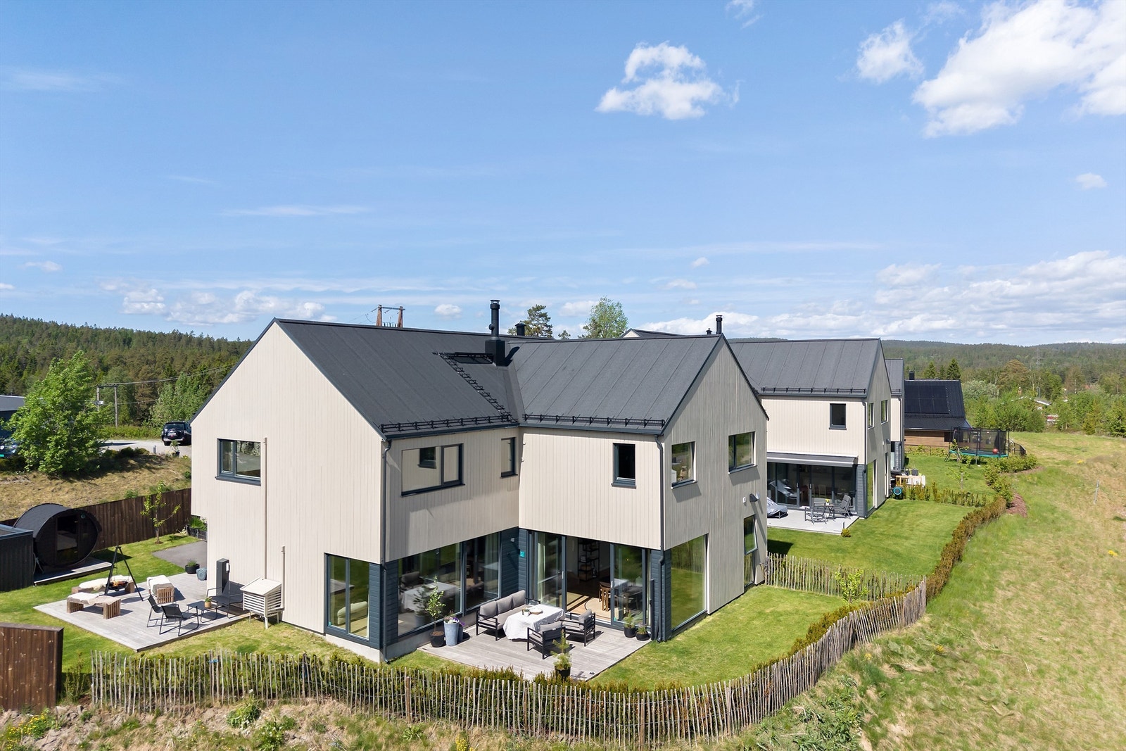 Velkommen til Furuåsen 14 - En påkostet og moderne enebolig fra 2022. Galleribilde
