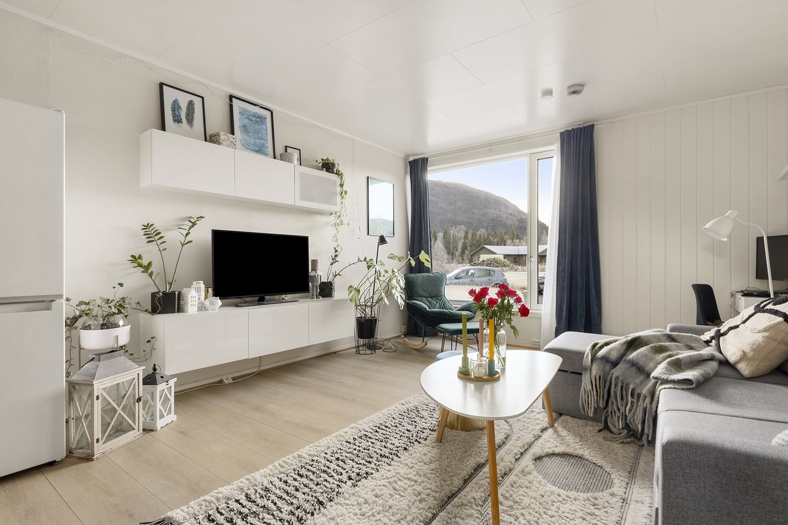Leiligheten ligger fint til på Aspmoen, i et nyetablert sameie bestående av 4 leiligheter og ambulansestasjon. Galleribilde