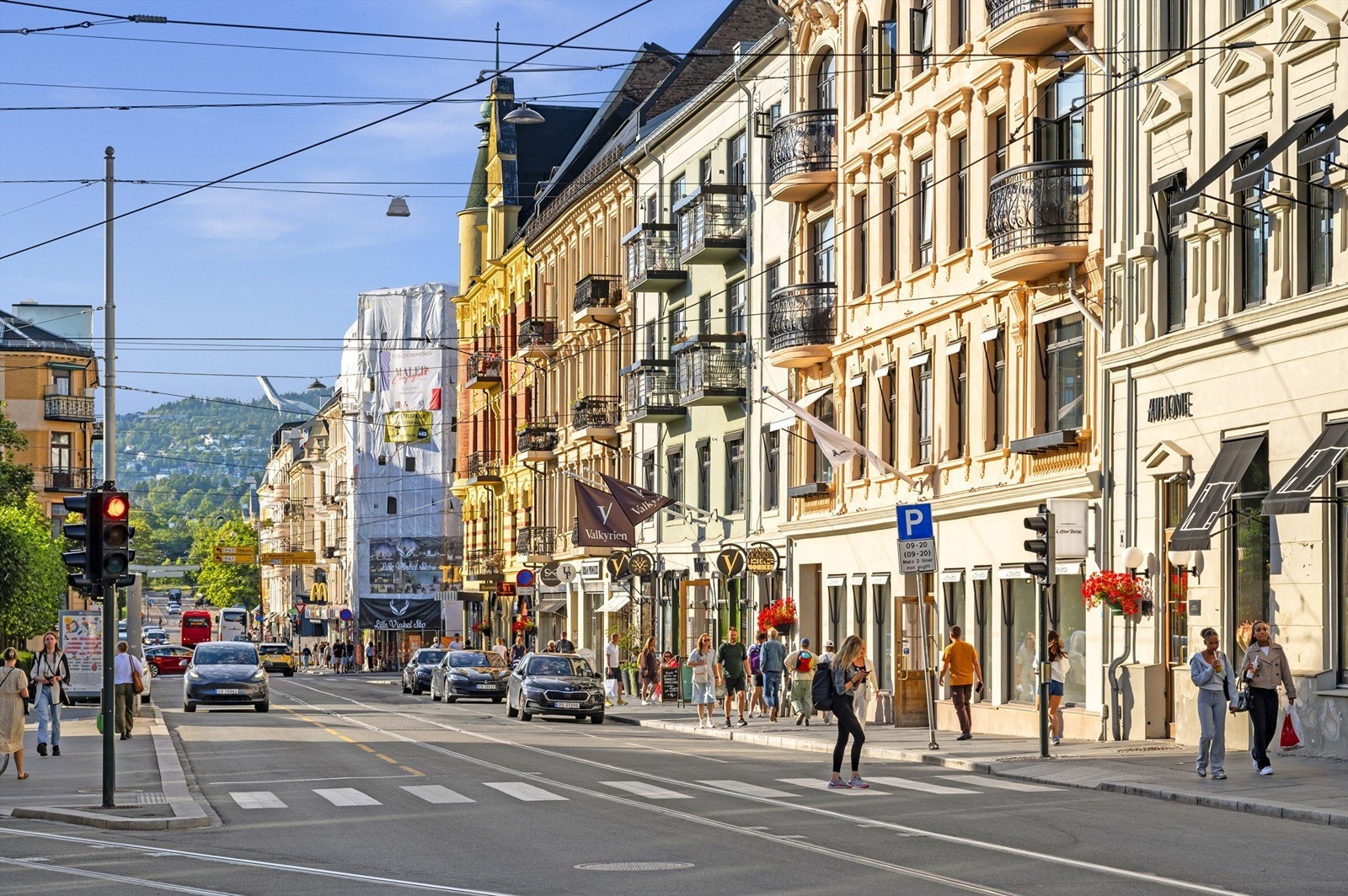 Bogstadveien, byens fineste handlegate, tilbyr et bredt shoppingtilbud og noe for enhver anledning Galleribilde