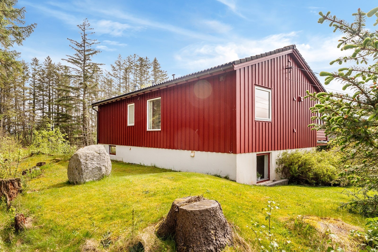 Hagen har rikelig med boltreplass for store og små. Galleribilde