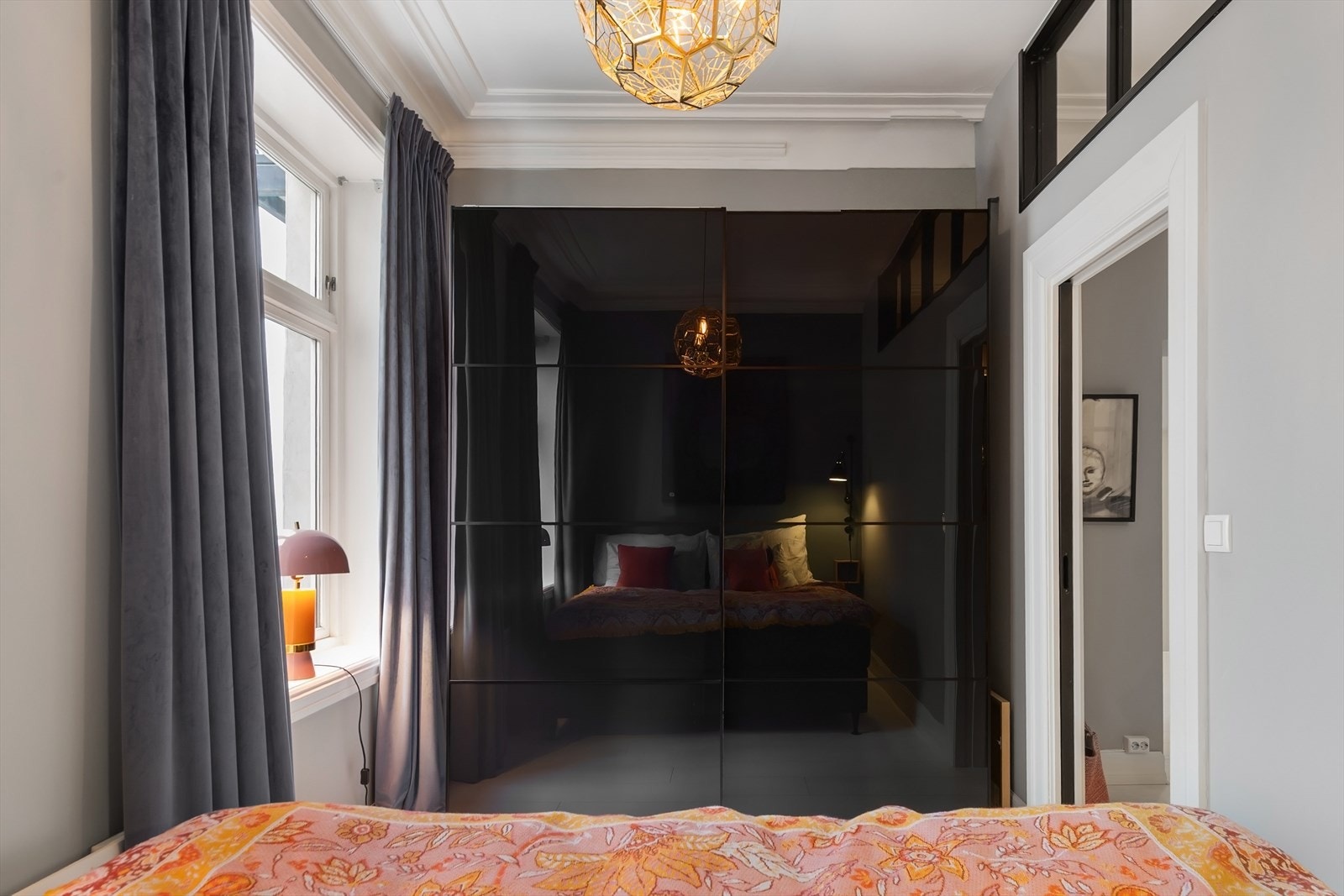 Utstyrt med skyvedørsgarderobe. Galleribilde
