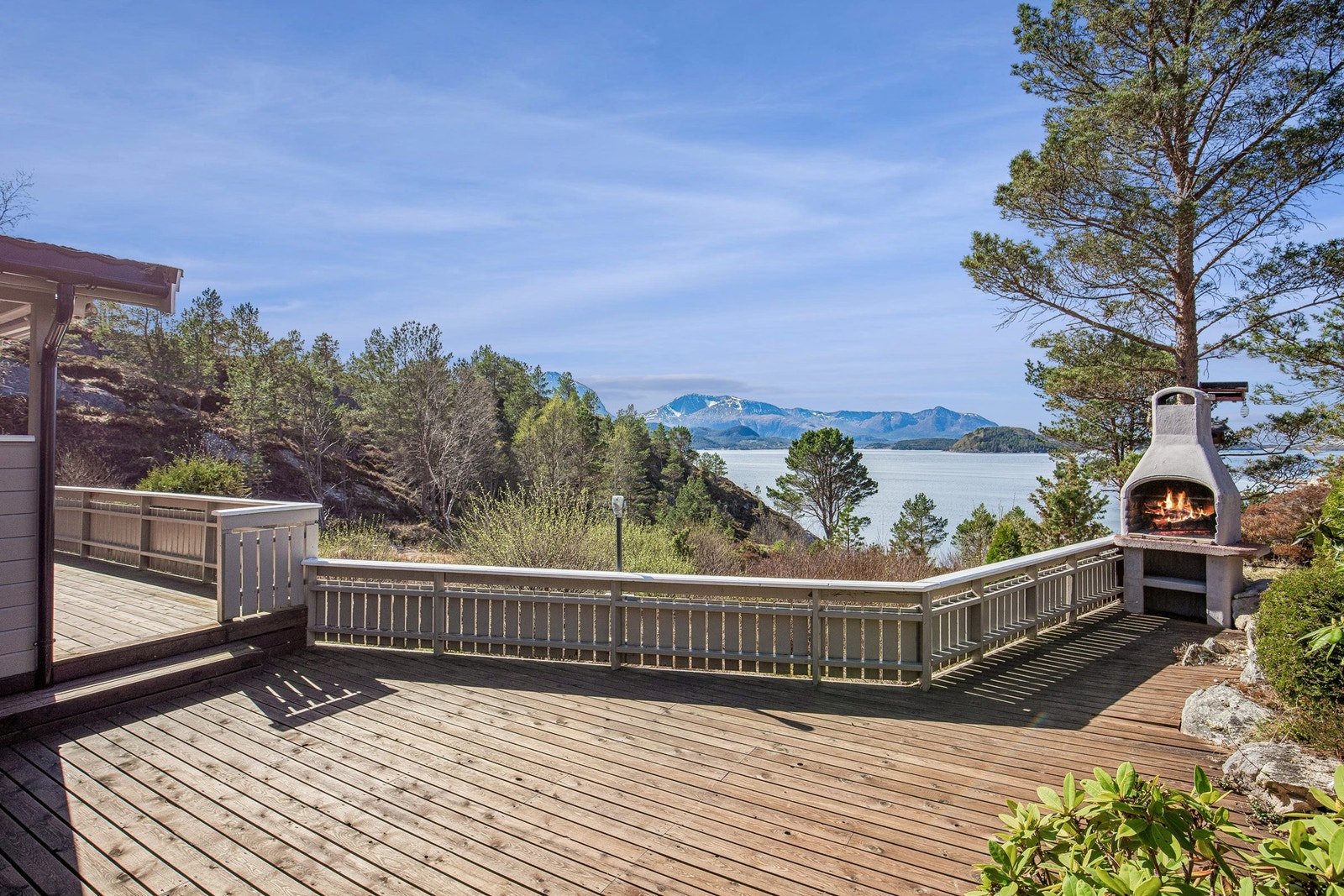 Terrasse med utepeis Galleribilde